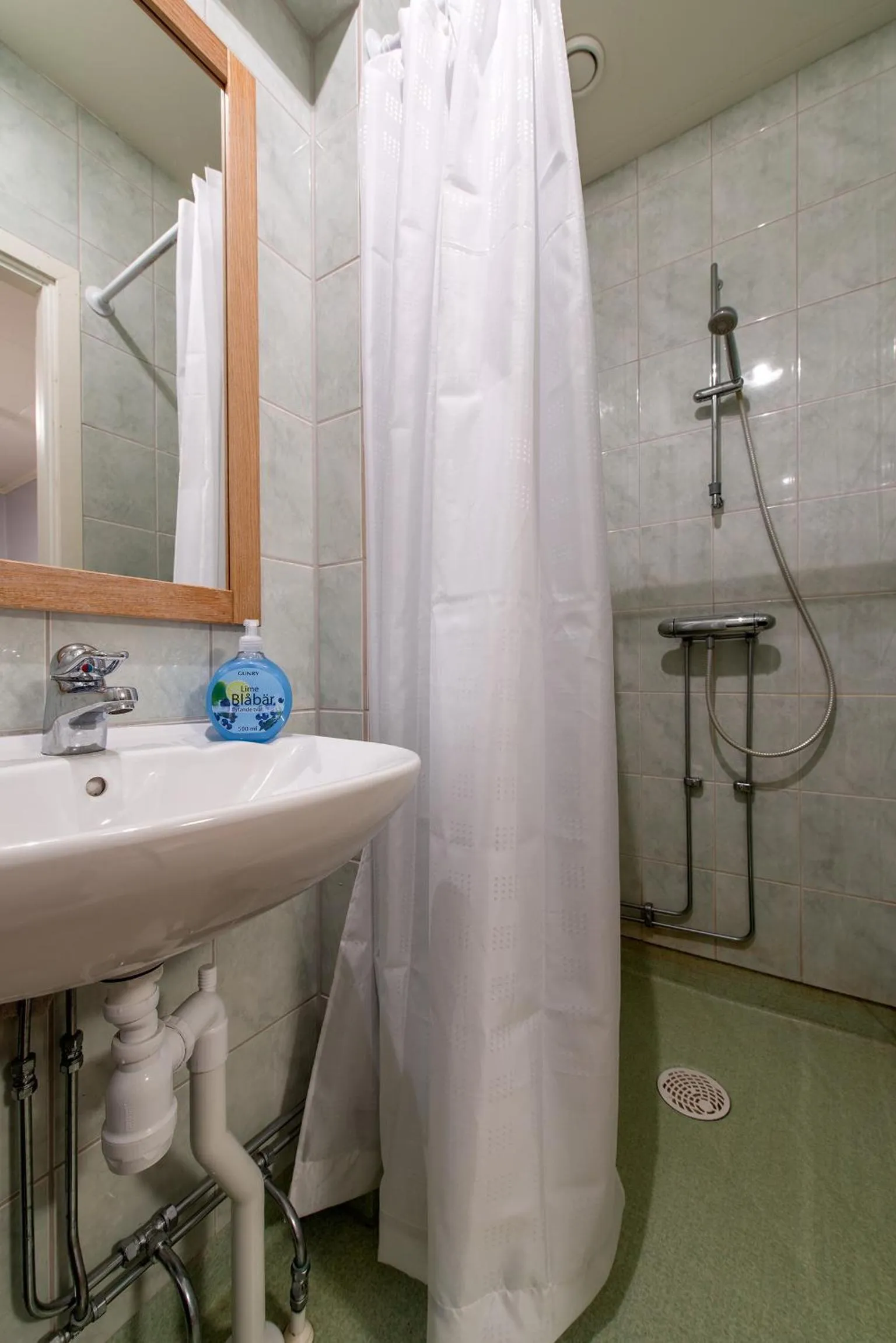 Bathroom in Brålanda Hotell och Vandrarhem