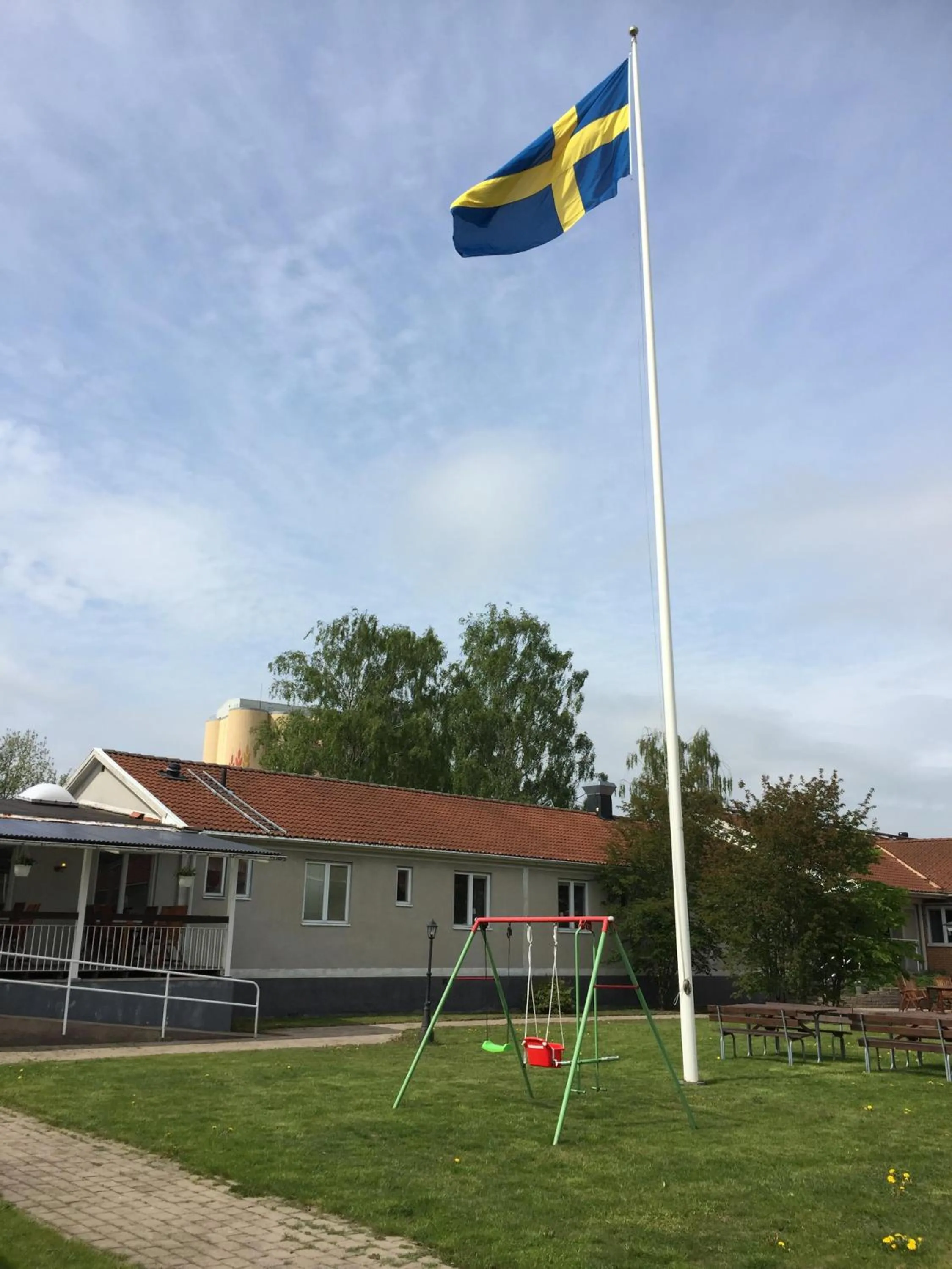 Property building in Brålanda Hotell och Vandrarhem
