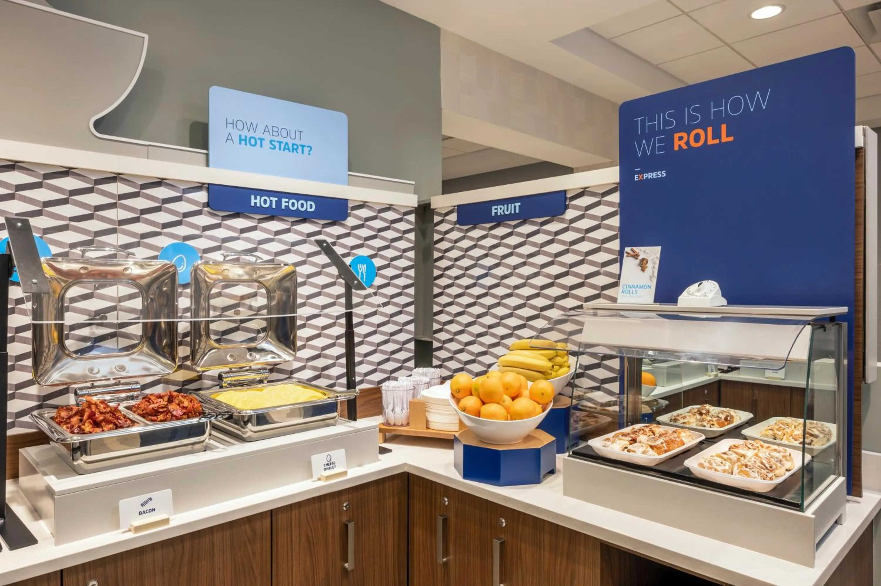 Breakfast in Holiday Inn Express Toronto Downtown by IHG