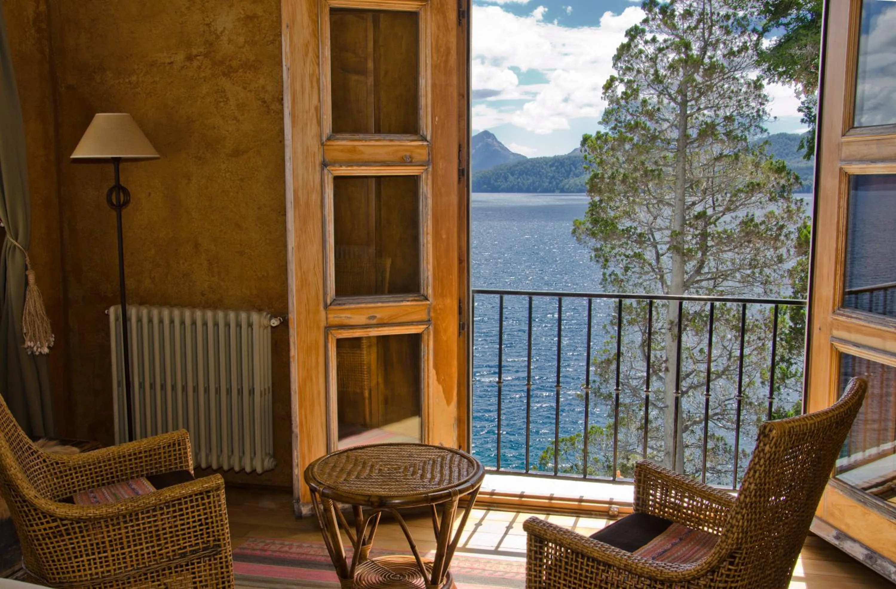 Lake view in Luma Casa De Montaña