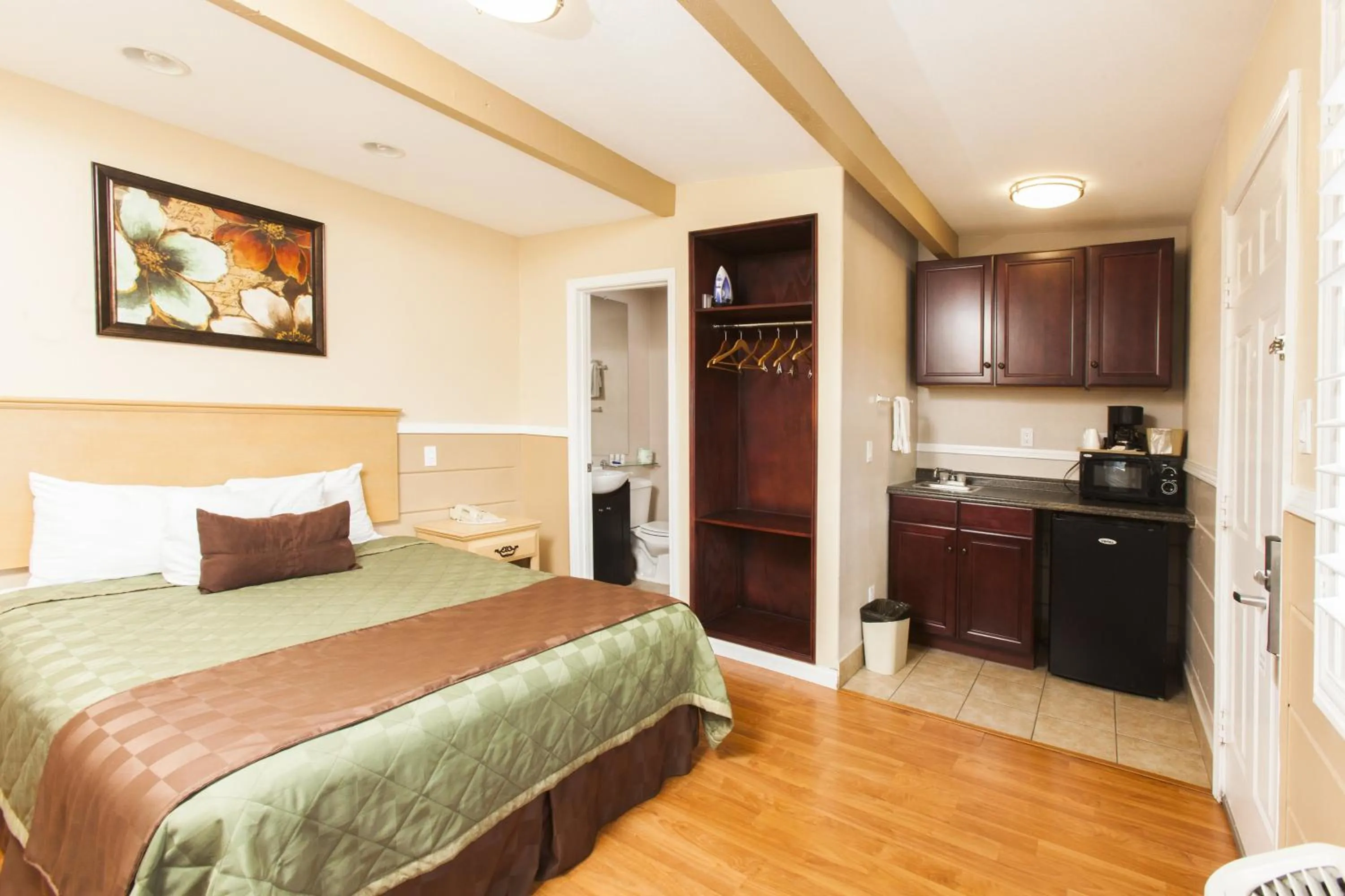 Photo of the whole room in Tri-Valley Inn & Suites