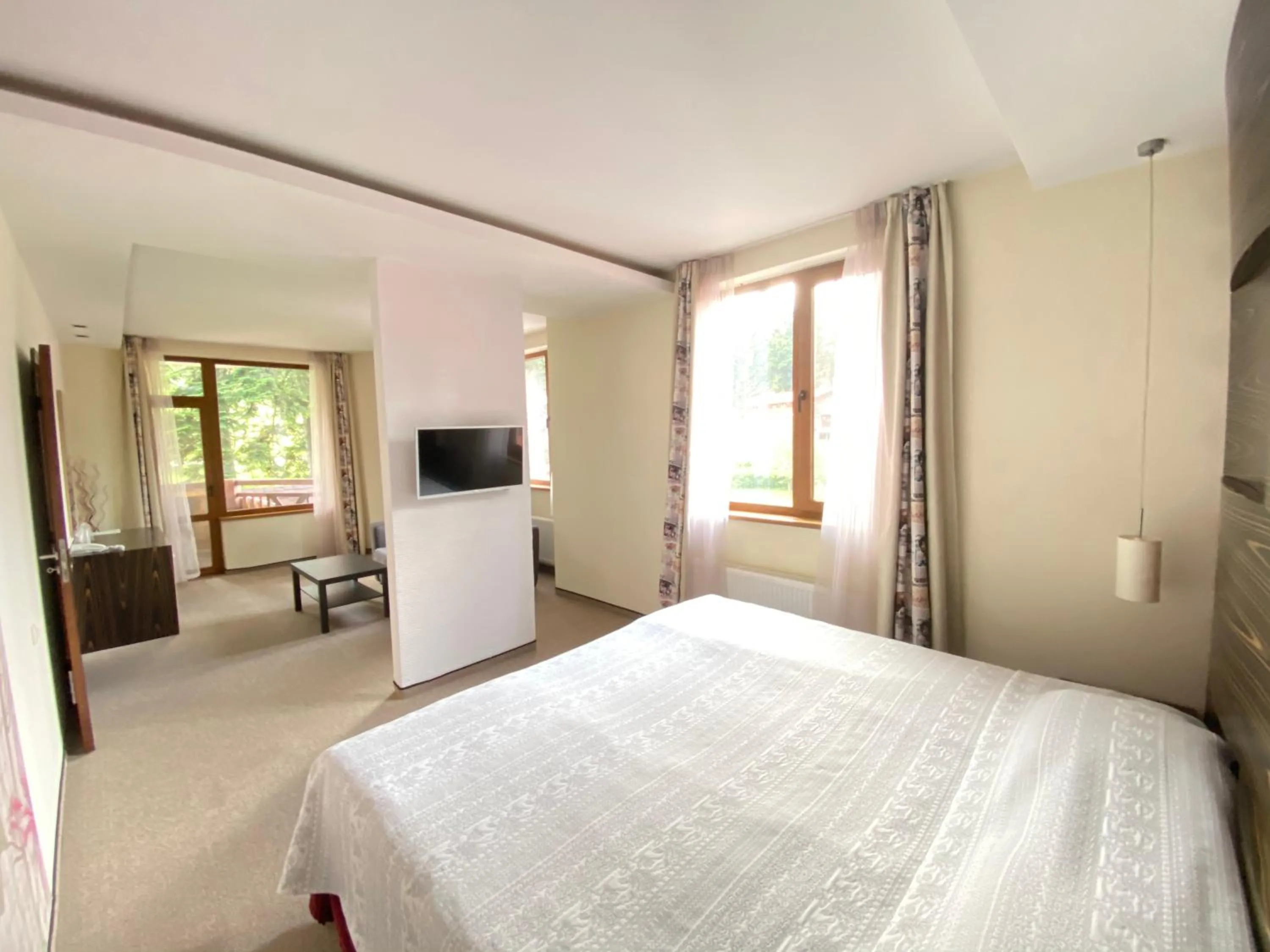 Photo of the whole room, Bed in Ice Angels Hotel