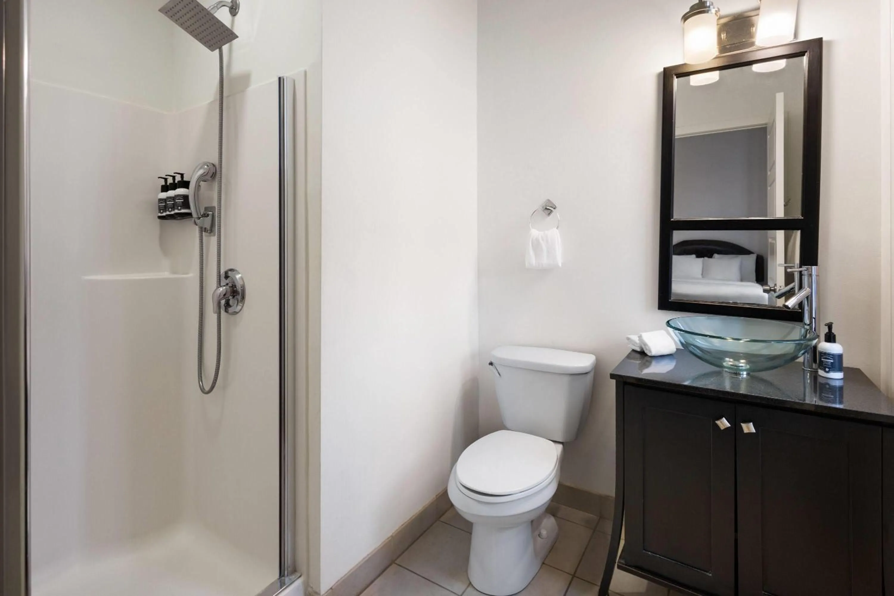 Bathroom in Hotel Brexton, Trademark Collection by Wyndham