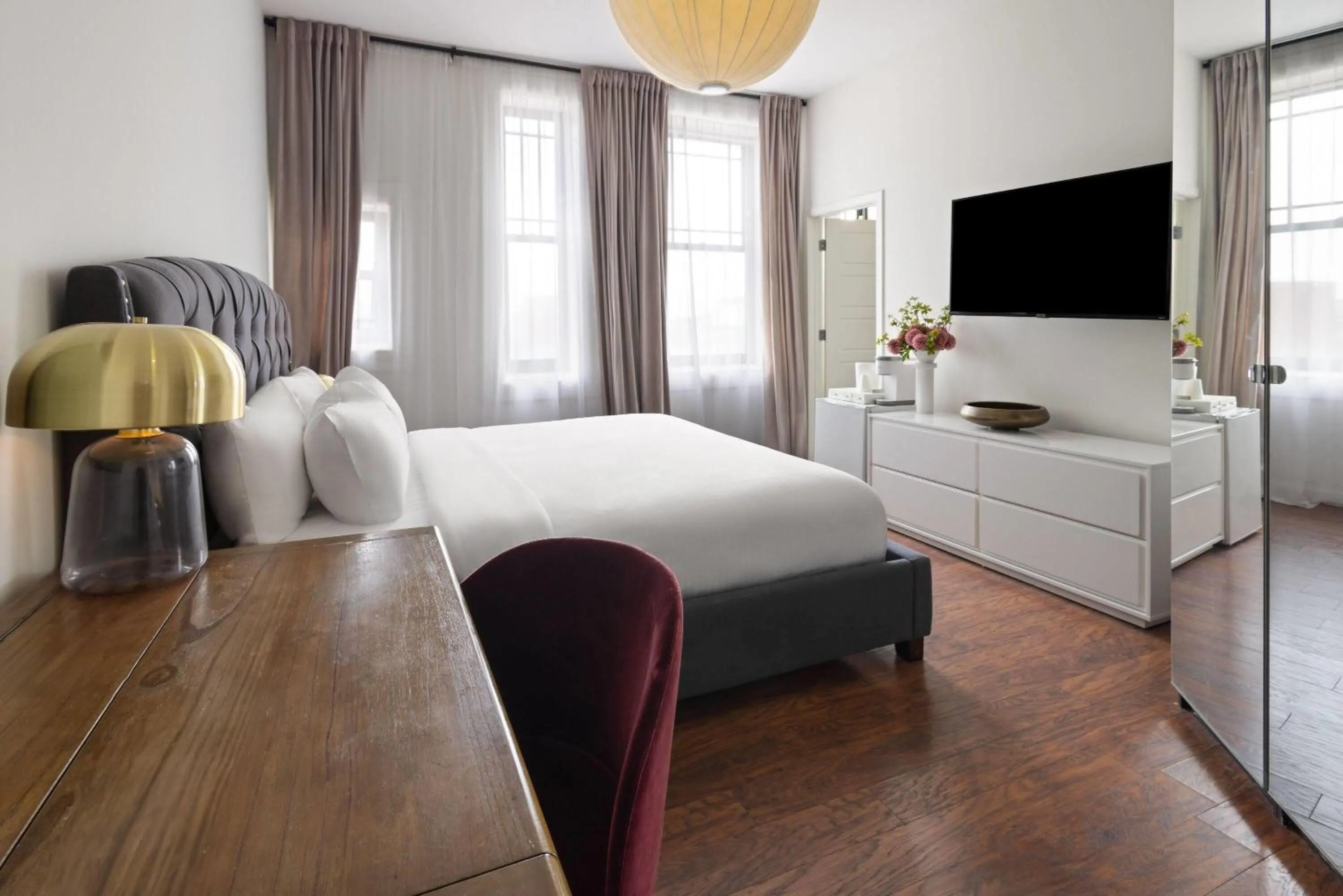 Photo of the whole room, Bed in Hotel Brexton, Trademark Collection by Wyndham