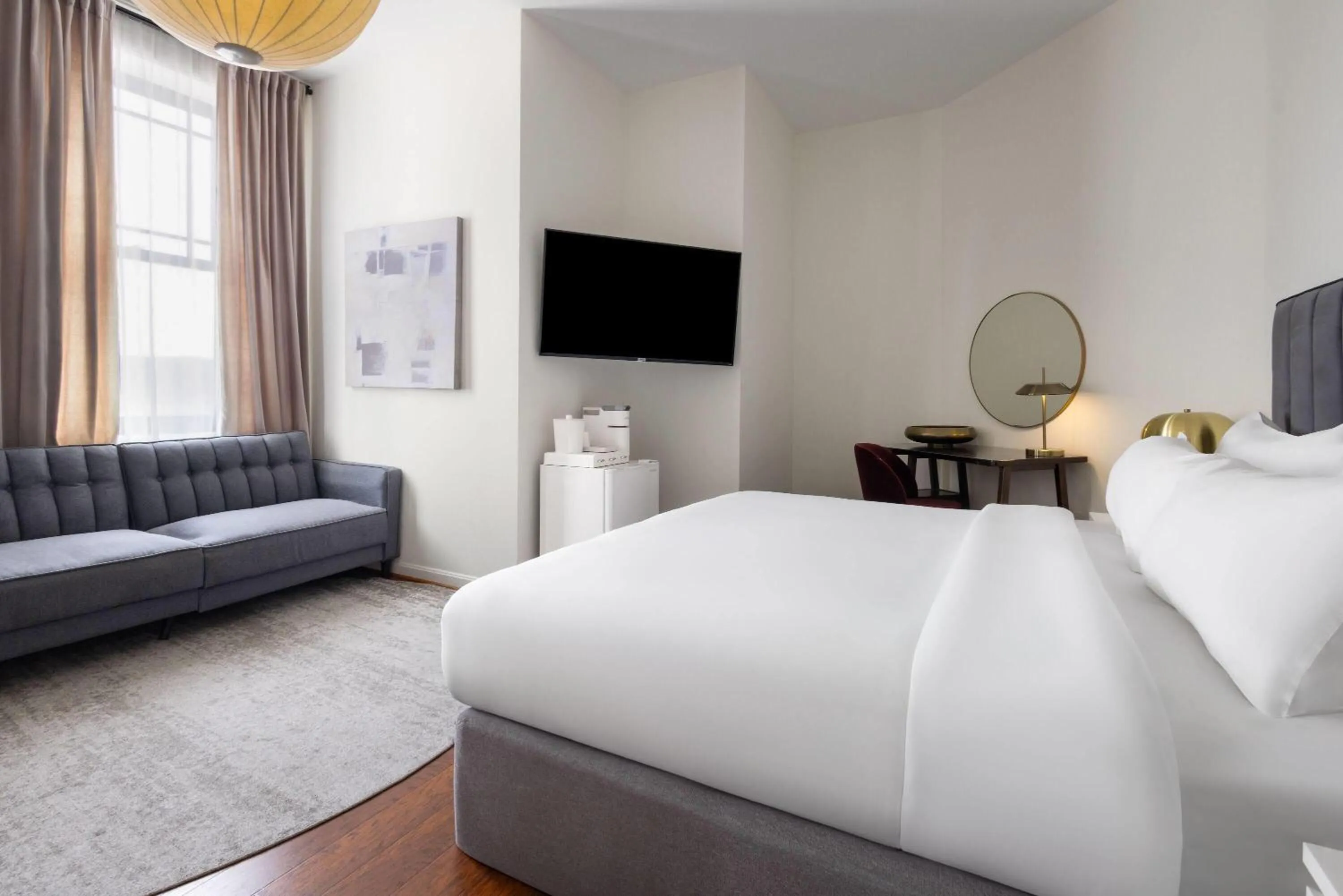 Photo of the whole room, Bed in Hotel Brexton, Trademark Collection by Wyndham