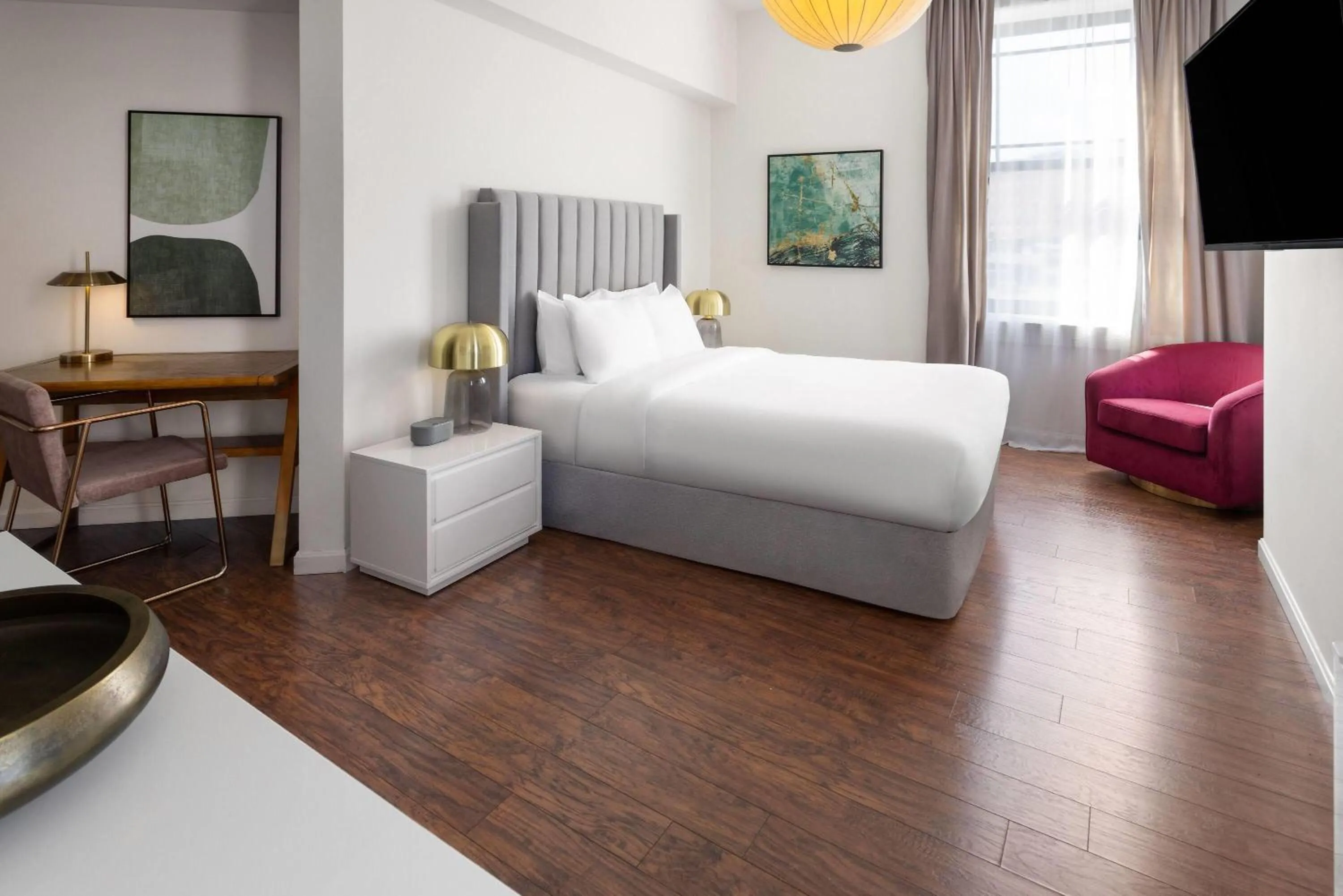 Photo of the whole room, Bed in Hotel Brexton, Trademark Collection by Wyndham