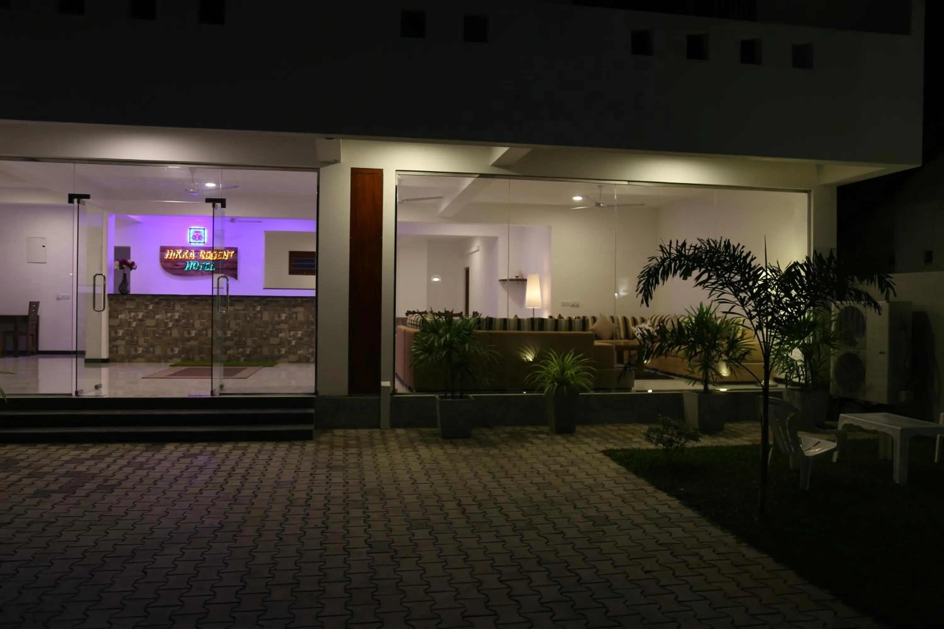 Facade/entrance in Hikka Regent Hotel