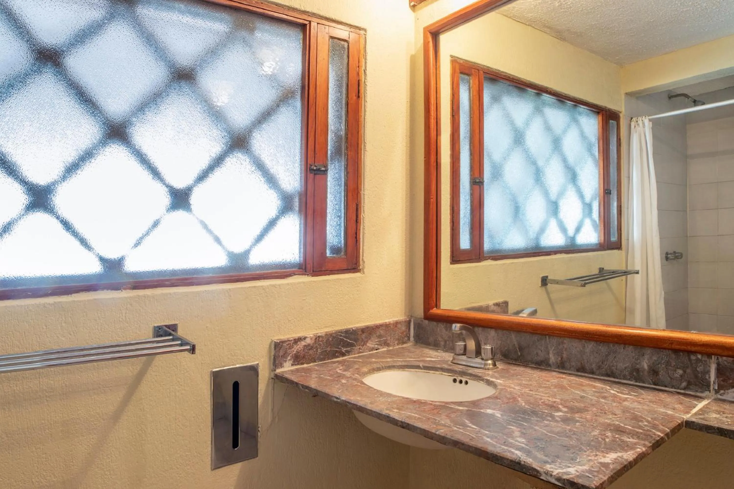 Bathroom in Collection O Hotel Mocambo, Boca del Río