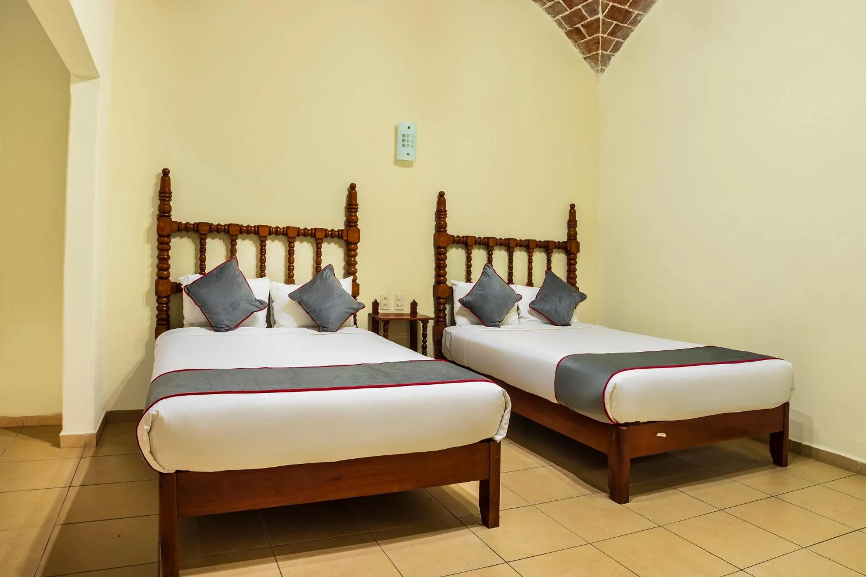 Bedroom, Bed in Collection O Hotel Mocambo, Boca del Río