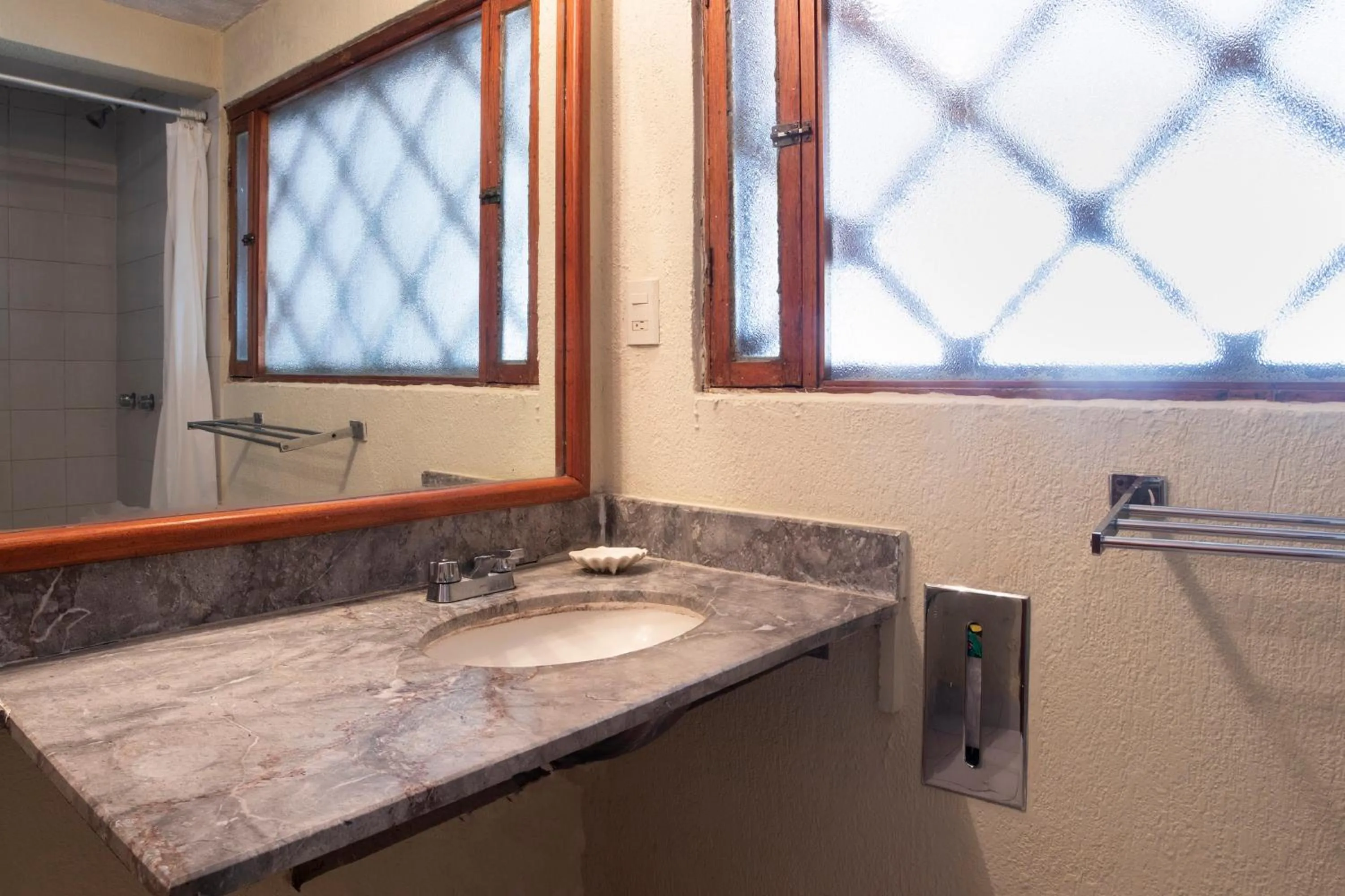 Bathroom in Collection O Hotel Mocambo, Boca del Río