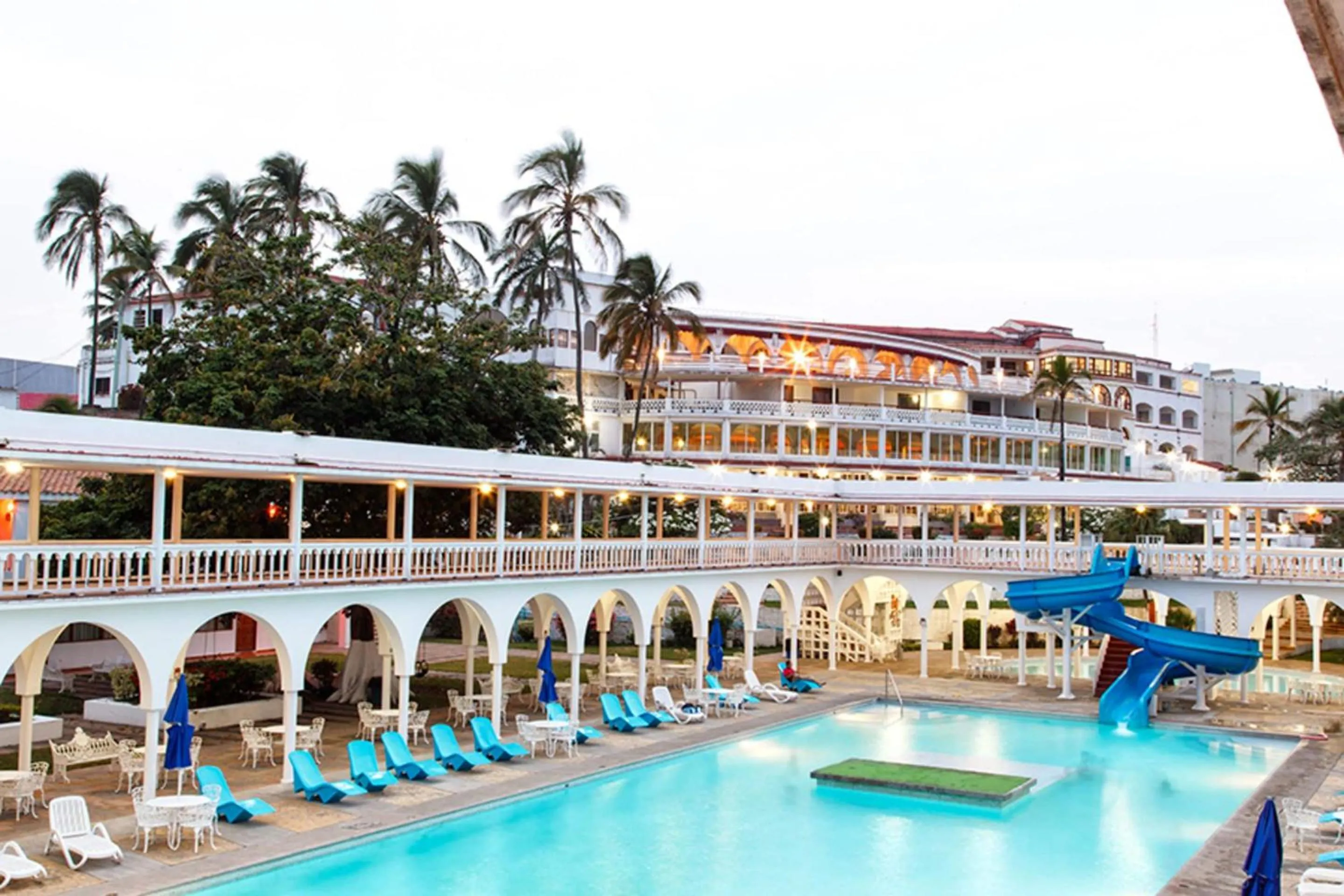 Swimming pool in Collection O Hotel Mocambo, Boca del Río