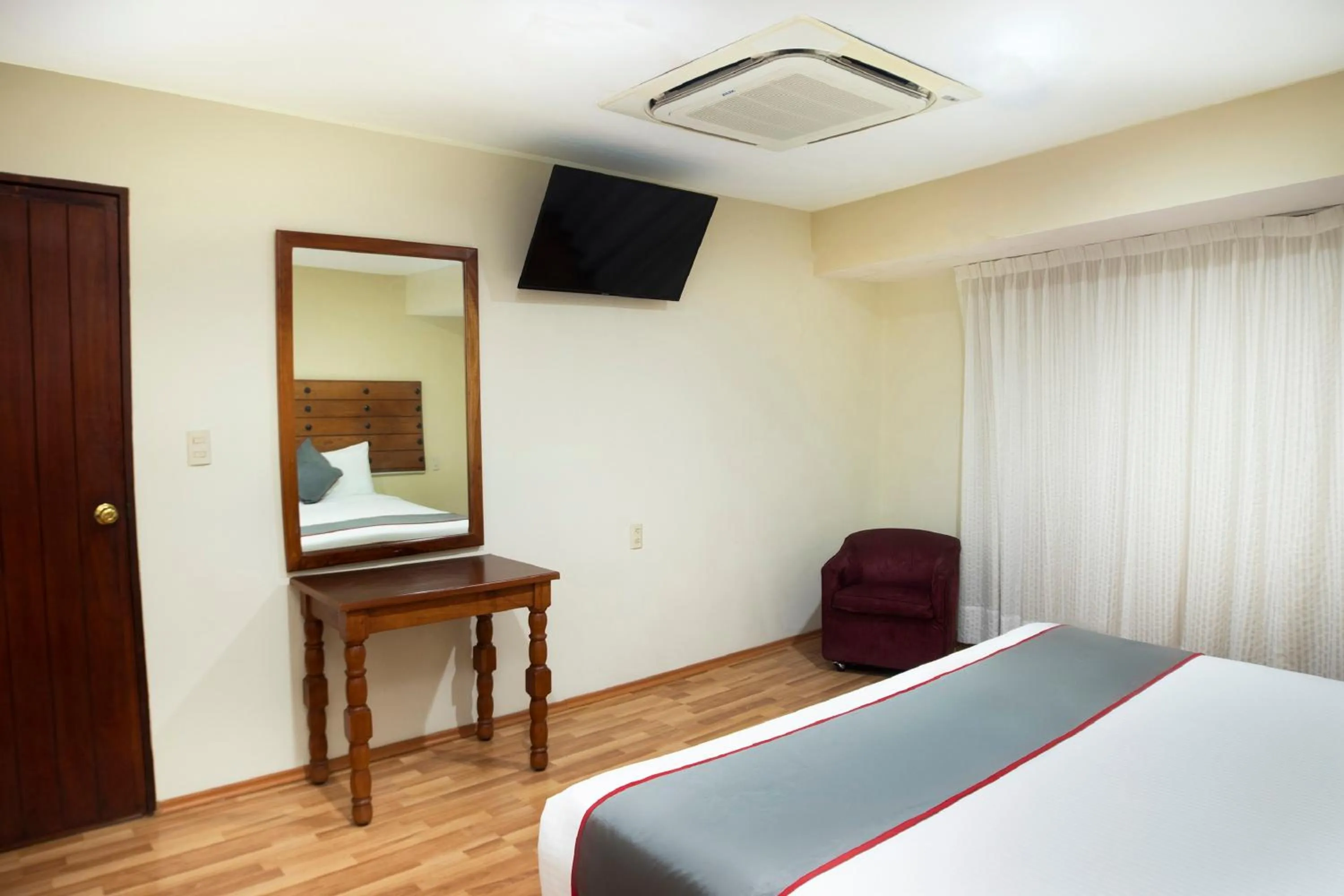 Bedroom, Bed in Collection O Hotel Mocambo, Boca del Río