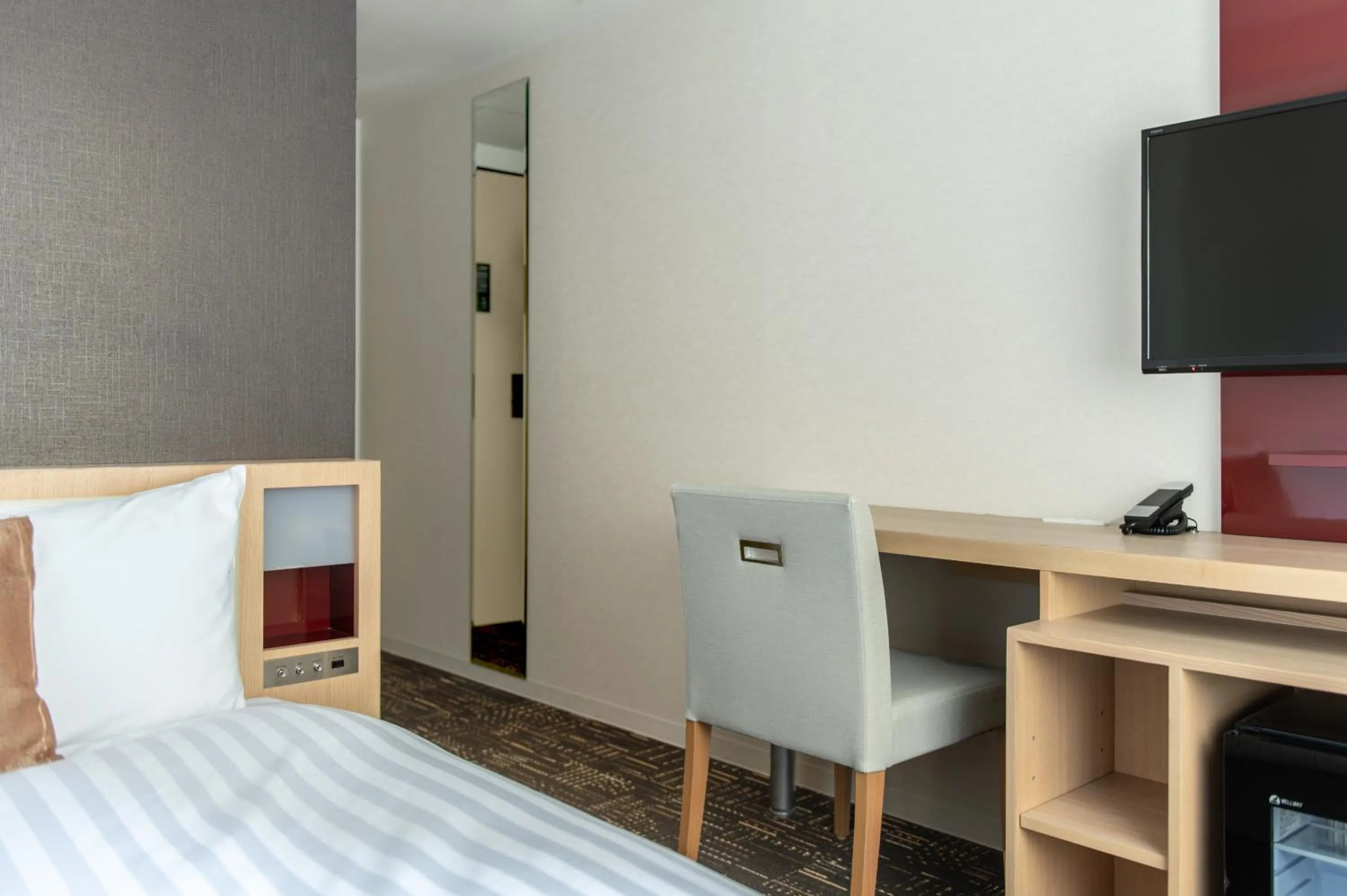 Photo of the whole room, Bed in Hotel Vista Kanazawa