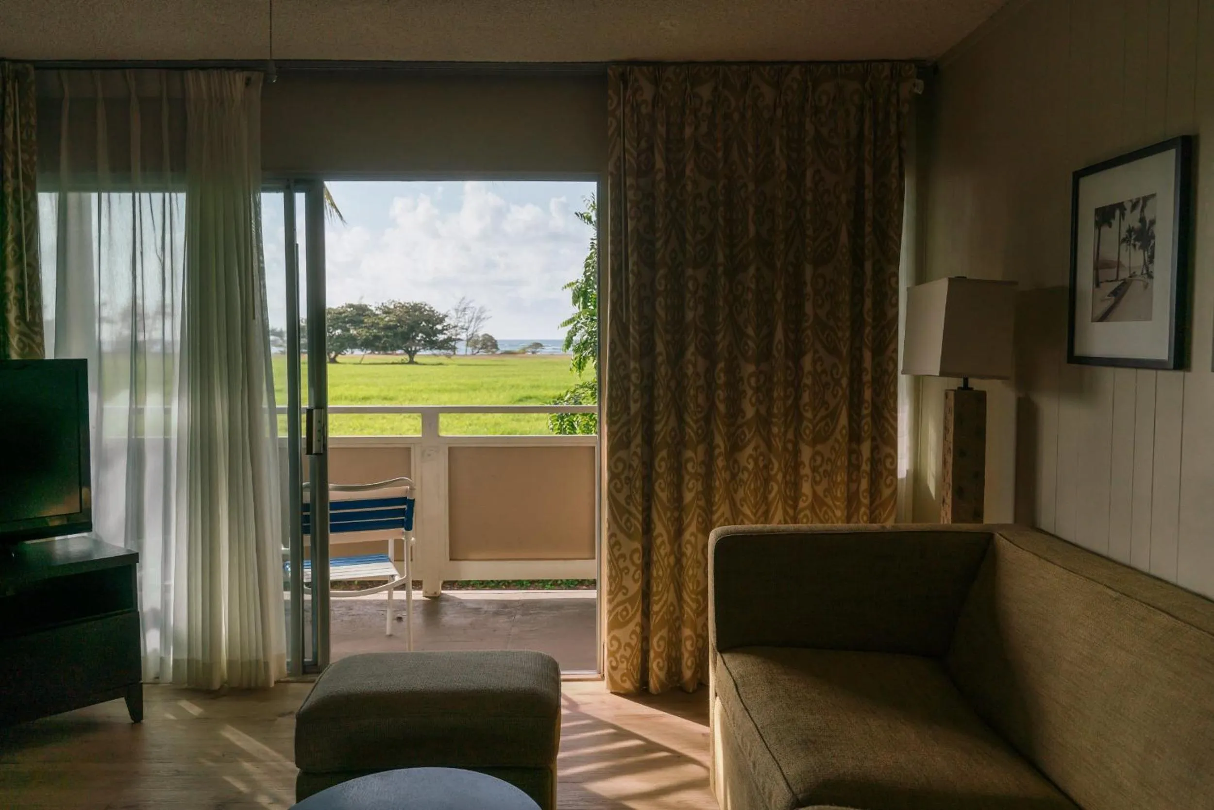 Photo of the whole room in Plantation Hale Suites