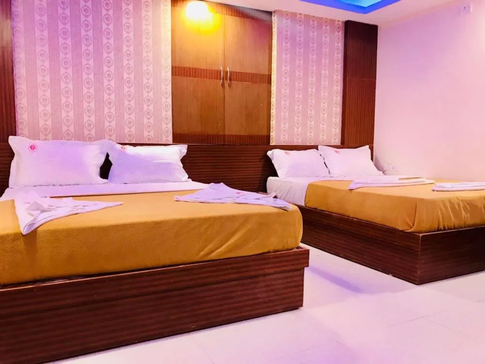 Deluxe Family Room in Hotel Grand Suites