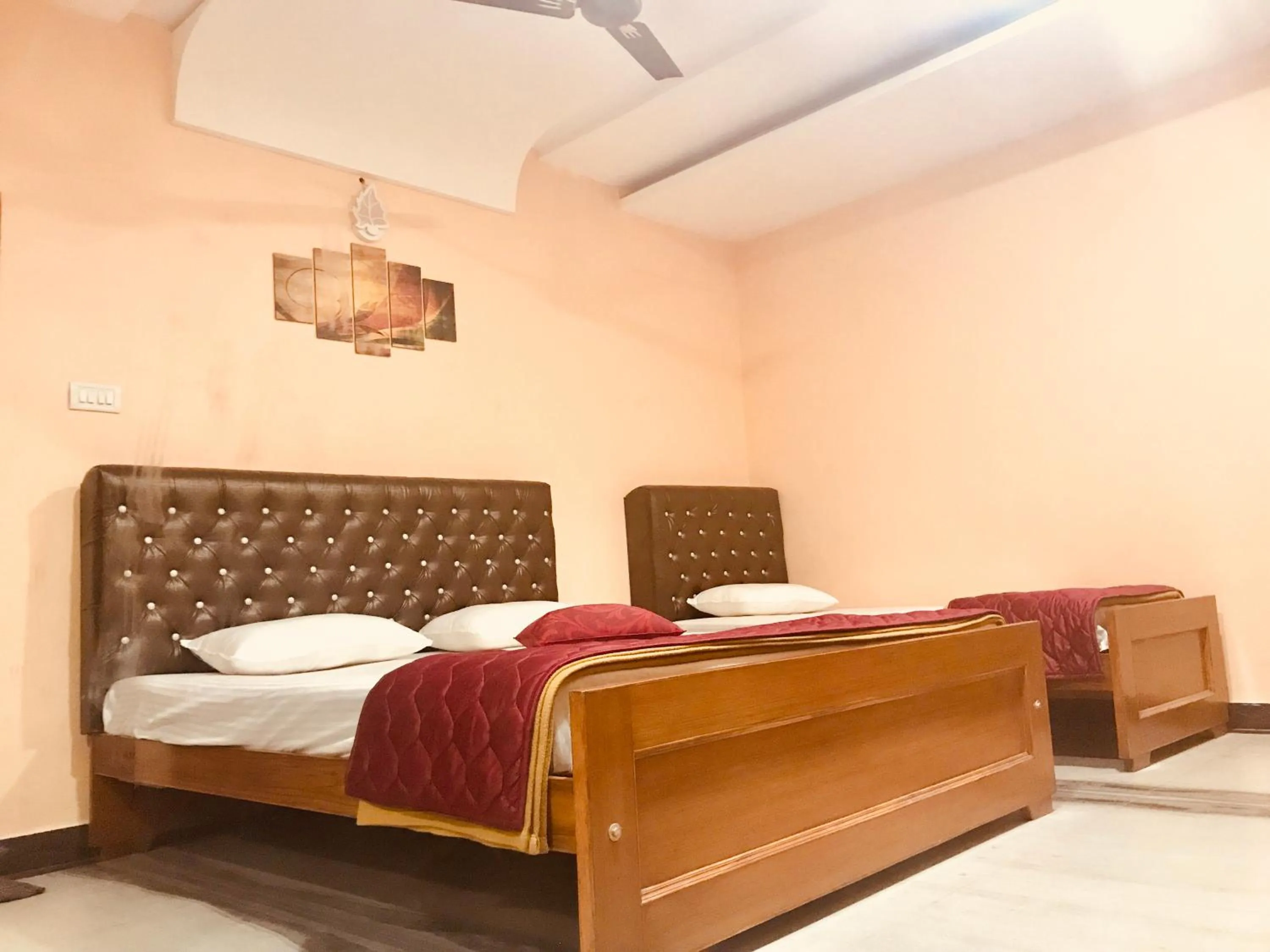 air conditioner, Bed in Royal Palace Marina