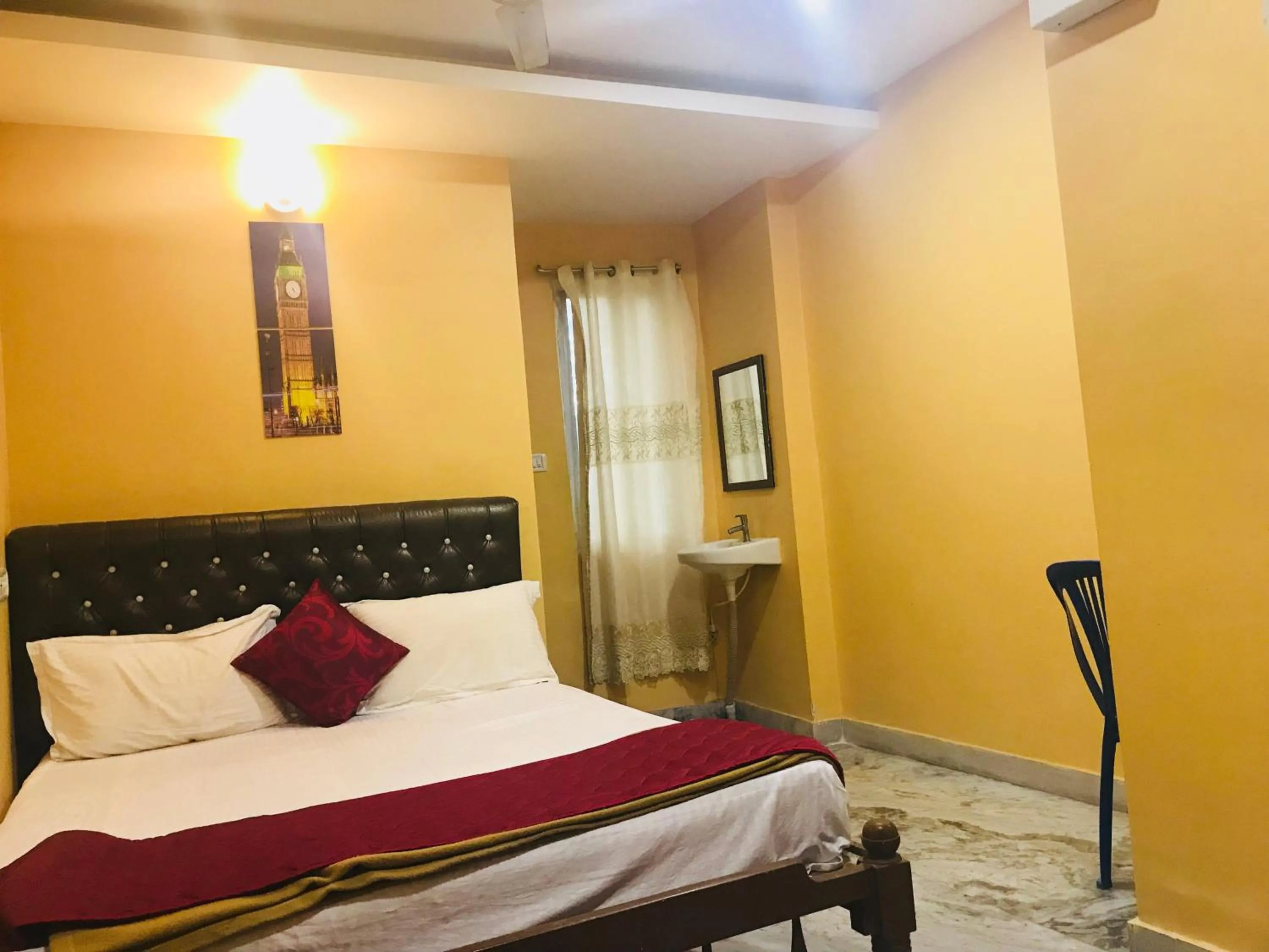 Bed in Royal Palace Marina