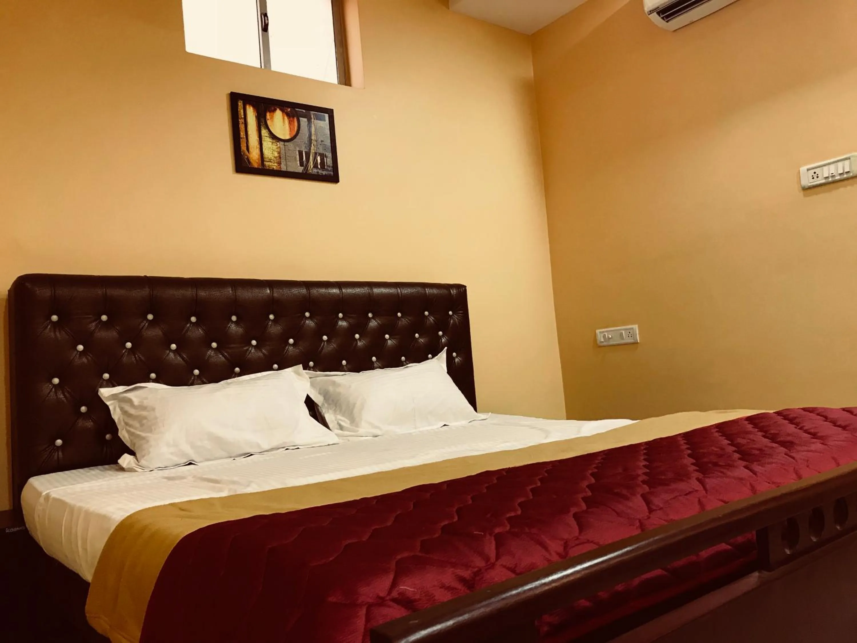 Bed in Royal Palace Marina