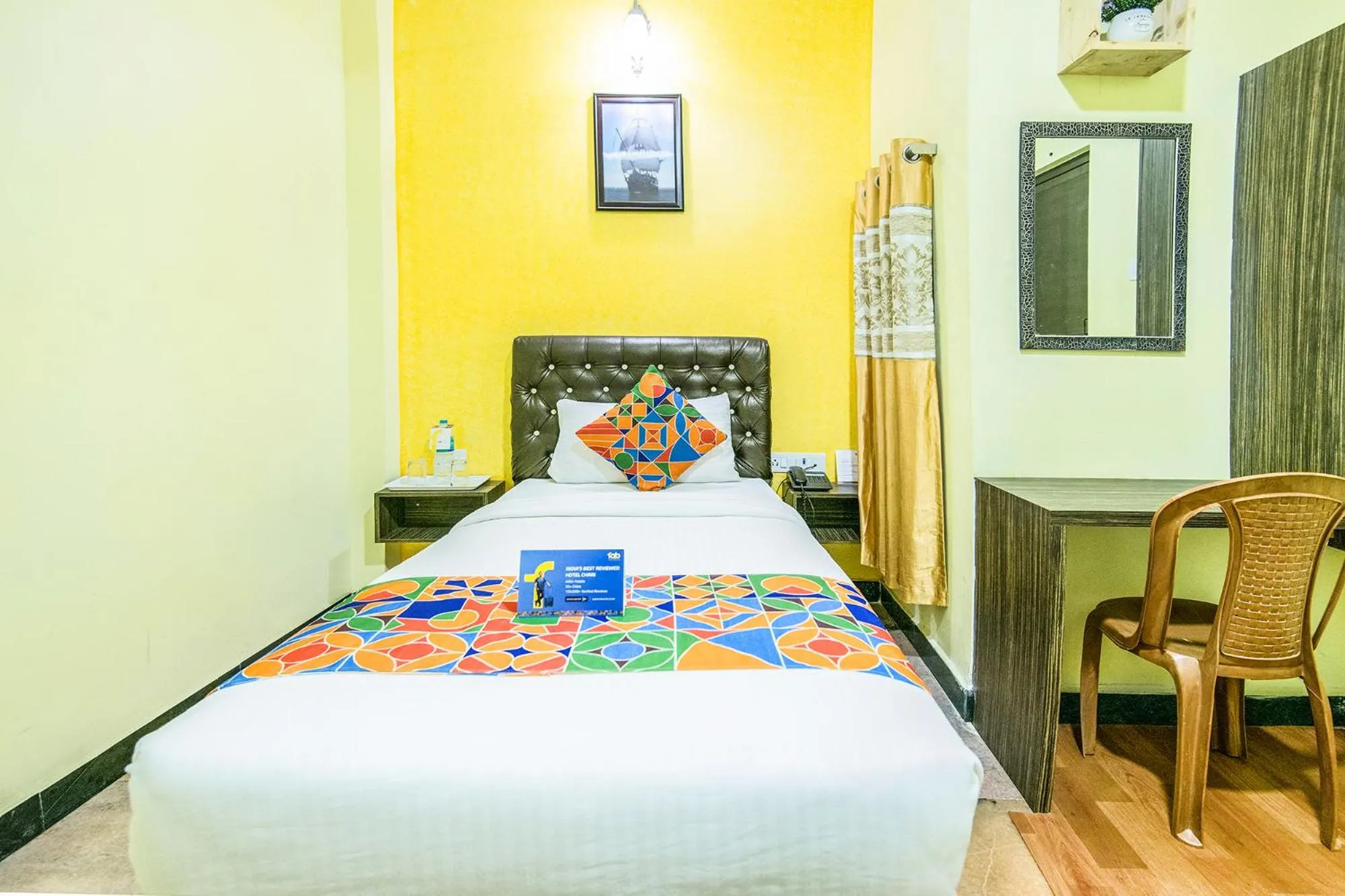 Bedroom, Bed in Royal Palace Marina