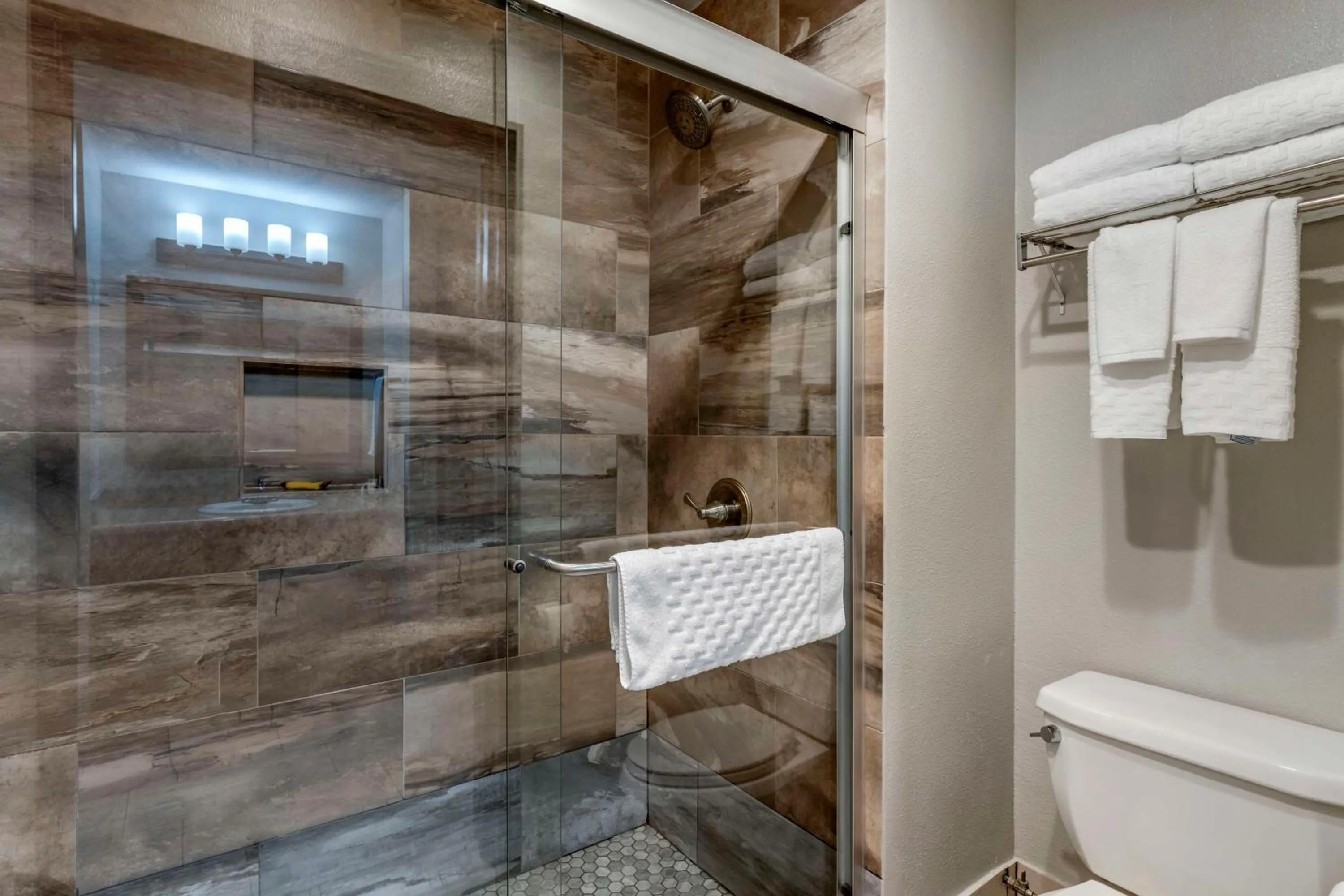 Bathroom in Best Western Plus Vineyard Inn