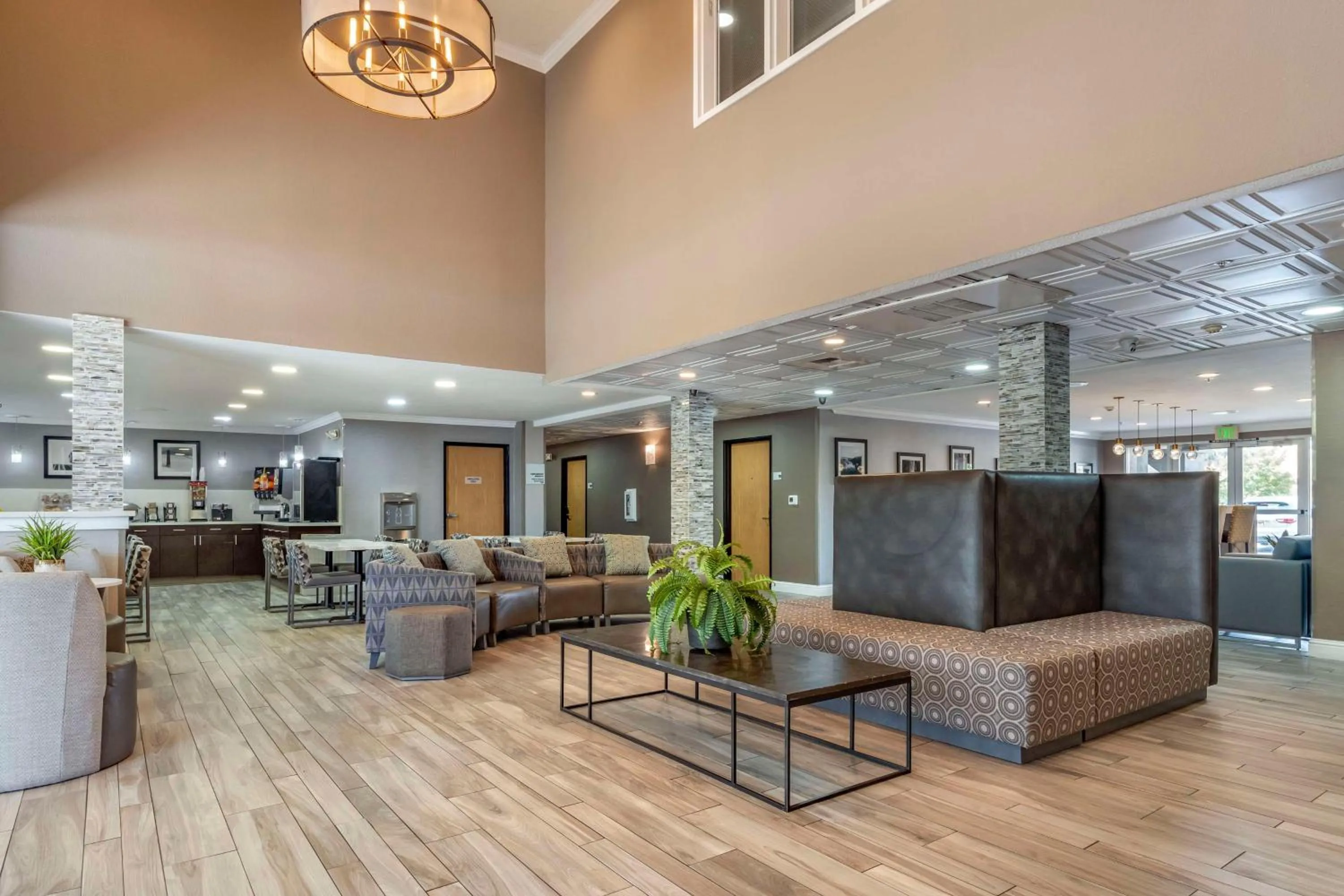 Lobby or reception in Best Western Plus Vineyard Inn