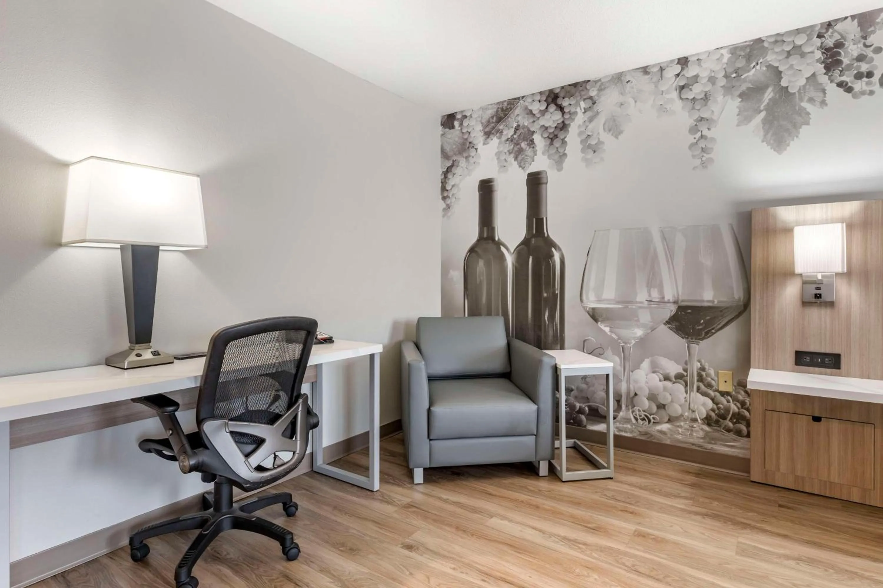 Bedroom in Best Western Plus Vineyard Inn