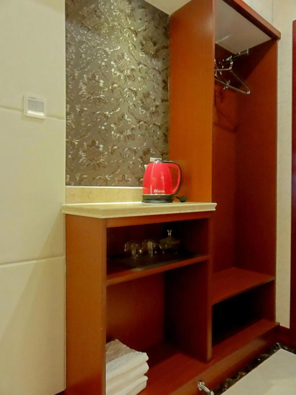 Hua Qi Kaiserdom Hotel Zhongshan Road St Michael's Cathedral and Zhanqiao Pier Qingdao