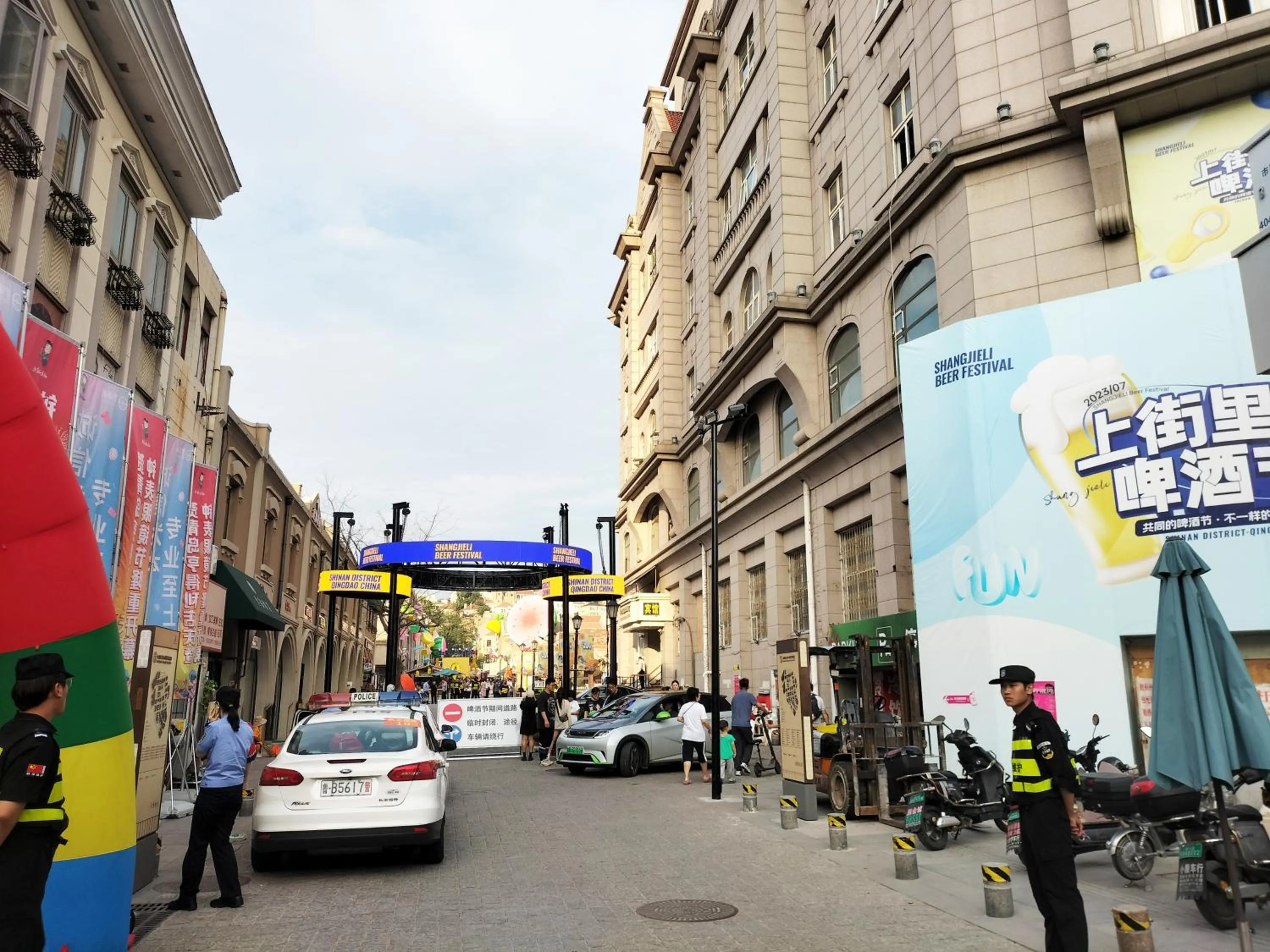 Property building in Hua Qi Kaiserdom Hotel Zhongshan Road St Michael's Cathedral and Zhanqiao Pier Qingdao