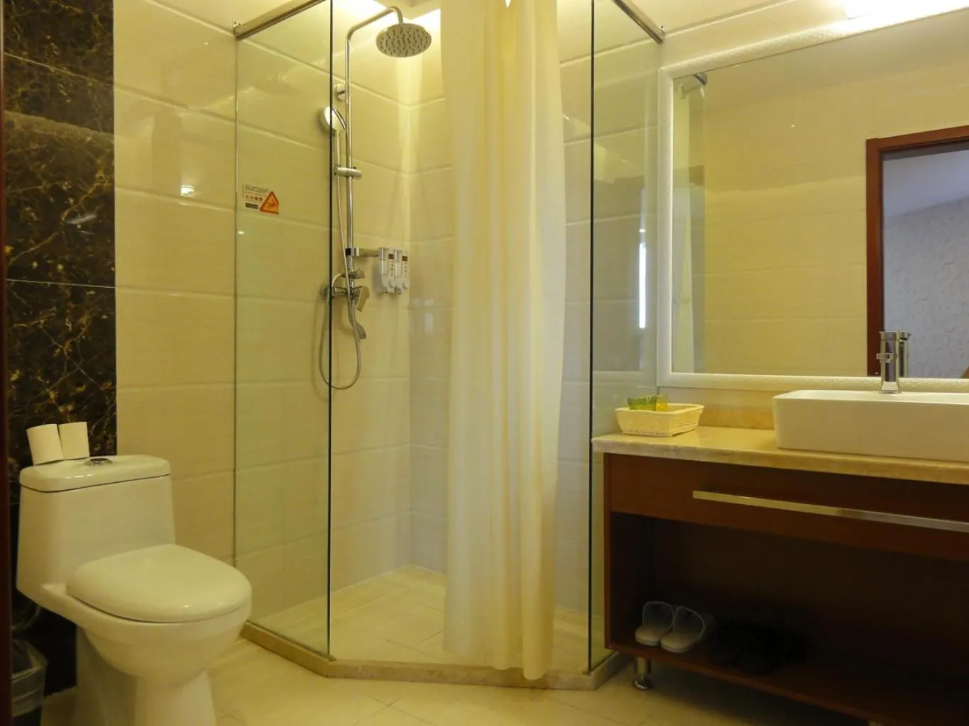 Hua Qi Kaiserdom Hotel Zhongshan Road St Michael's Cathedral and Zhanqiao Pier Qingdao