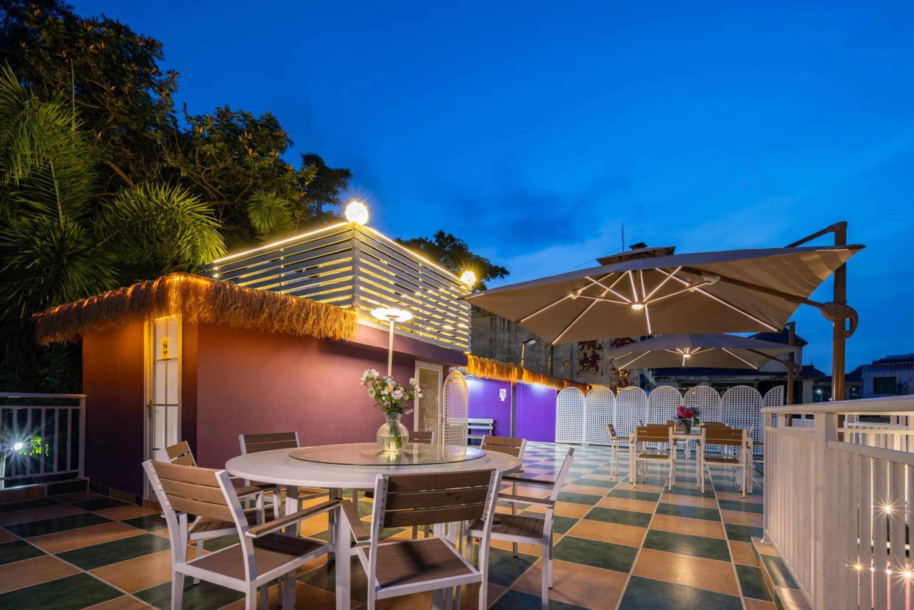 Balcony/Terrace in Summer Tree Inn
