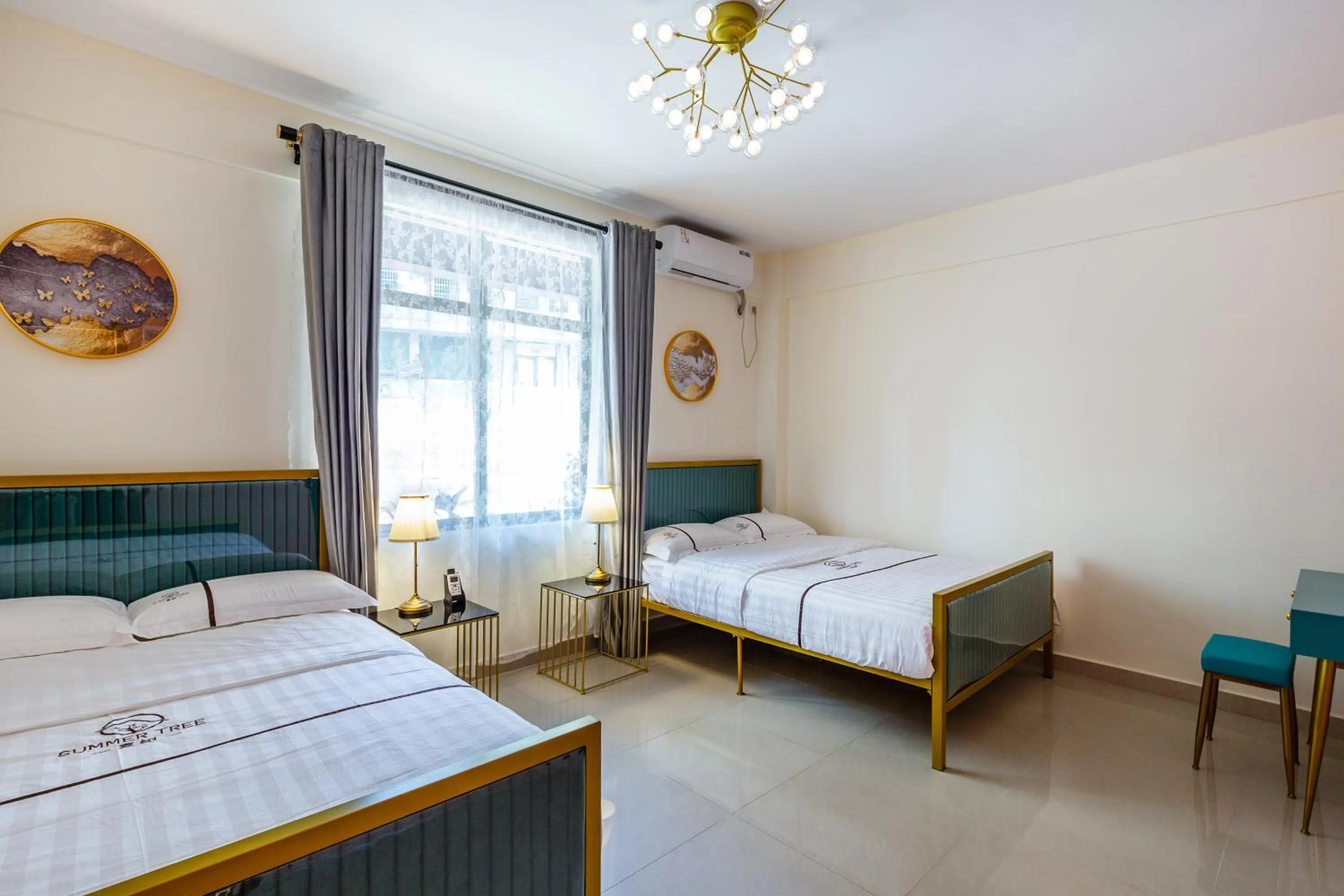 Photo of the whole room, Bed in Summer Tree Inn