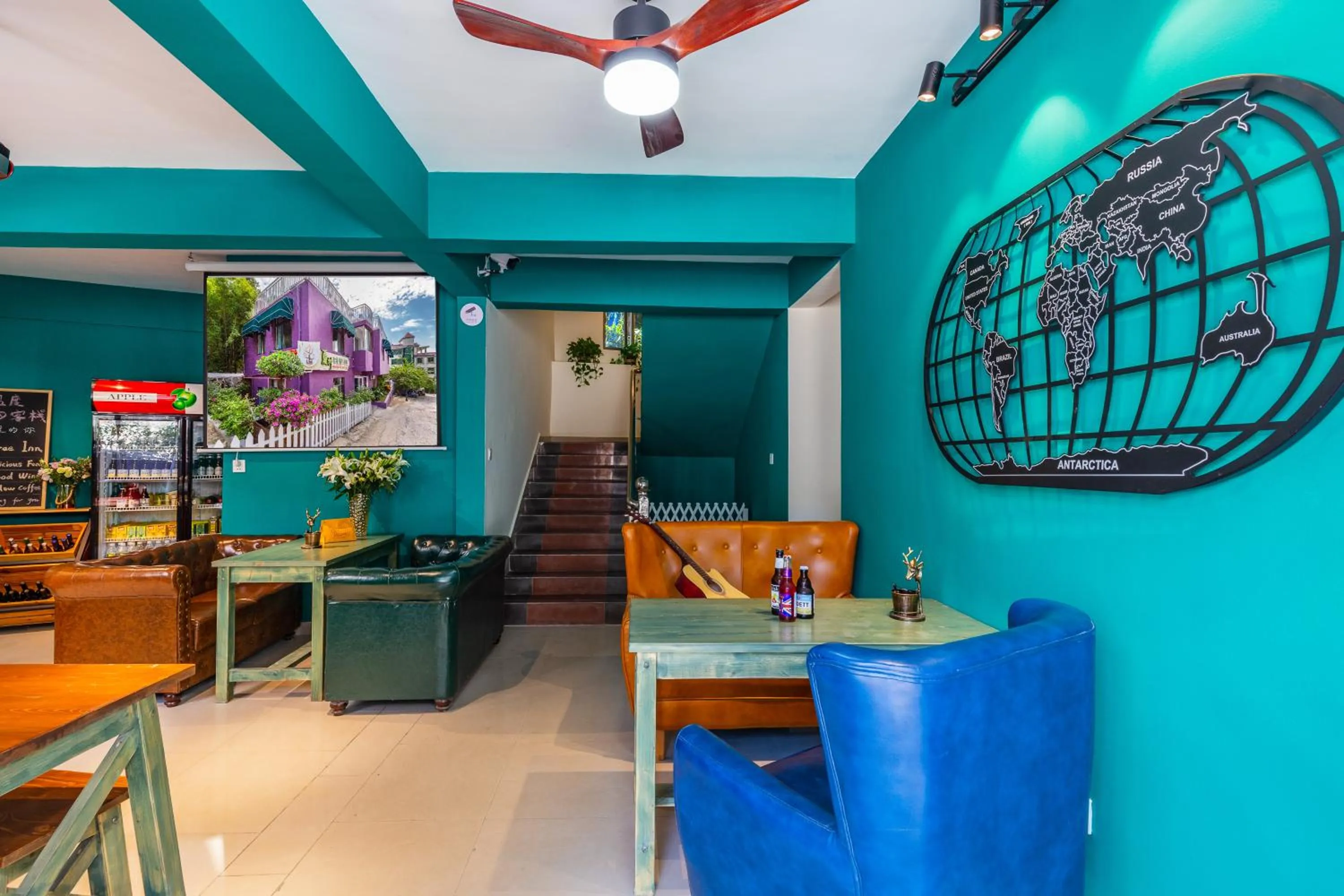 Restaurant/places to eat in Summer Tree Inn