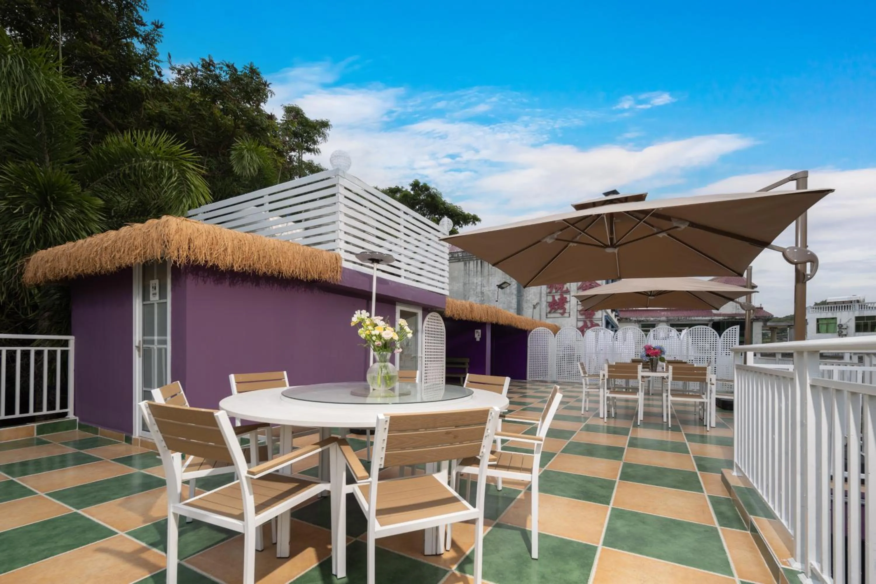 Balcony/Terrace in Summer Tree Inn