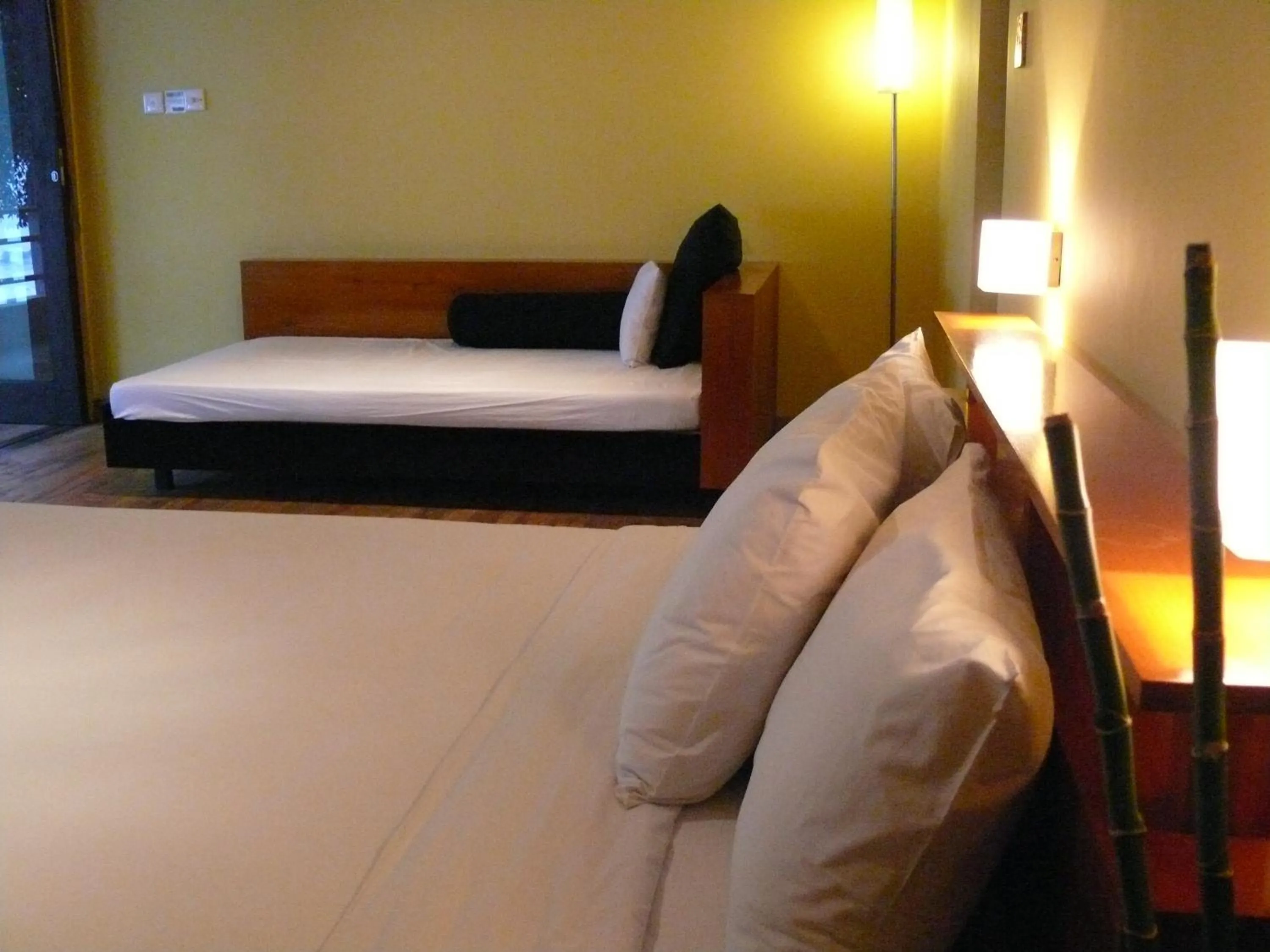 Bedroom, Bed in JavaCove Beach Hotel