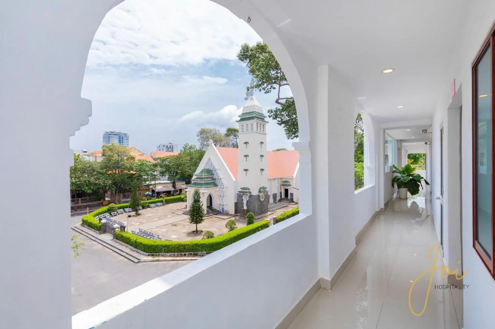 Property building in Joi Boutique Bãi Trước