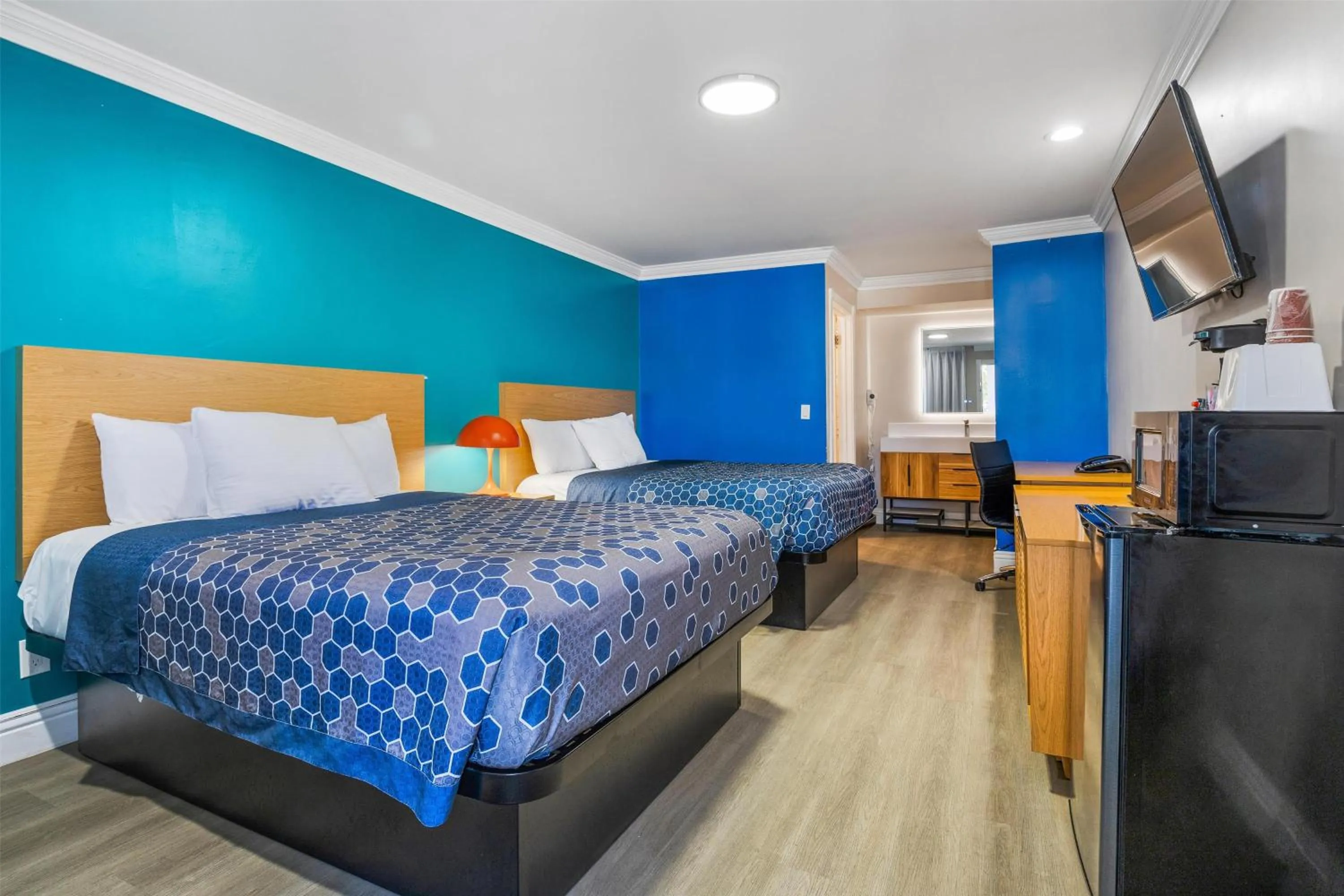 Bedroom, Bed in Signature Inn San Jose