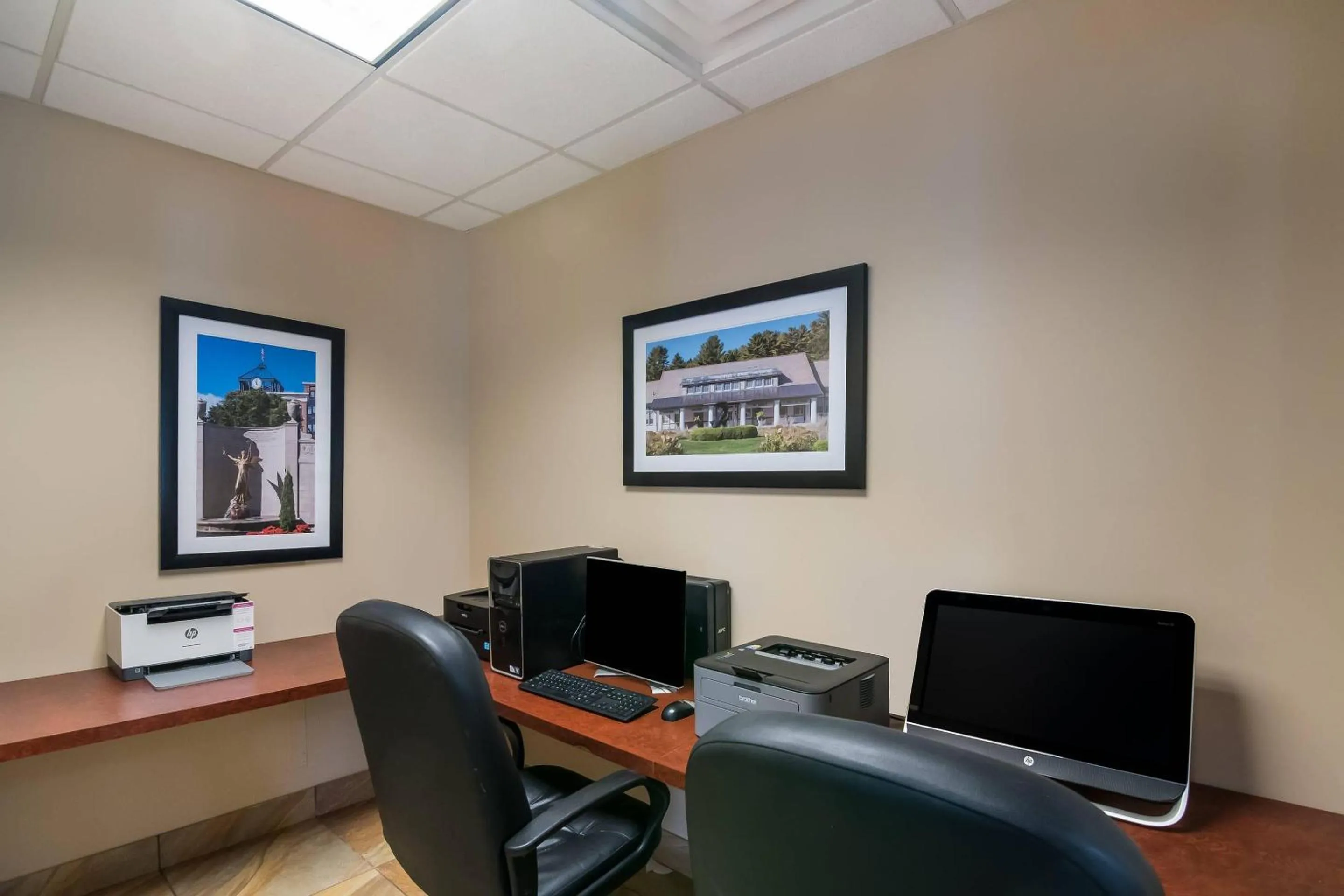 Business facilities in The Hotel Saratoga, an Ascend Collection Hotel