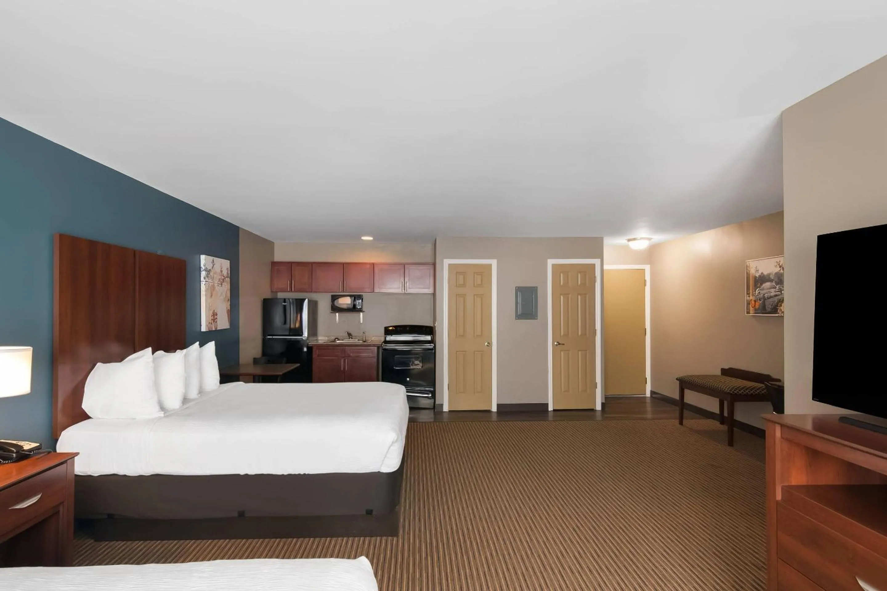 Bedroom, Bed in The Hotel Saratoga, an Ascend Collection Hotel