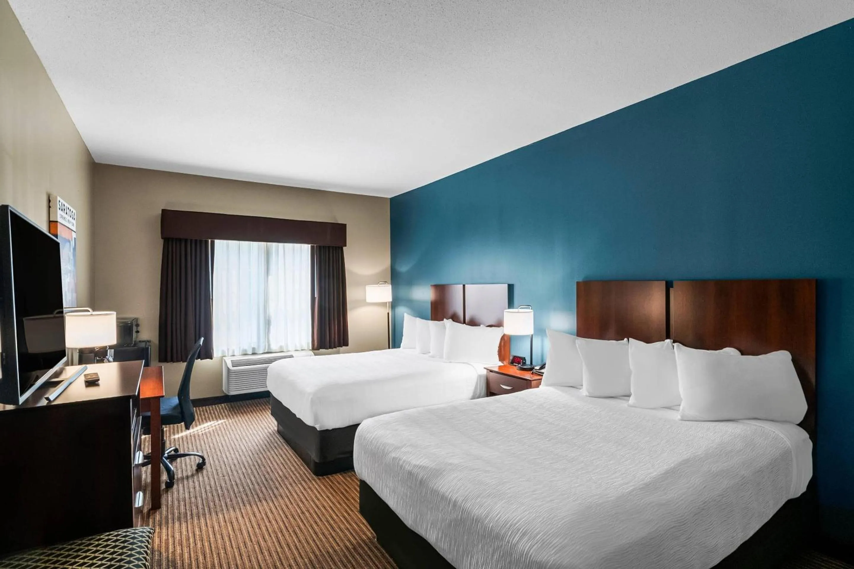 Bedroom, Bed in The Hotel Saratoga, an Ascend Collection Hotel