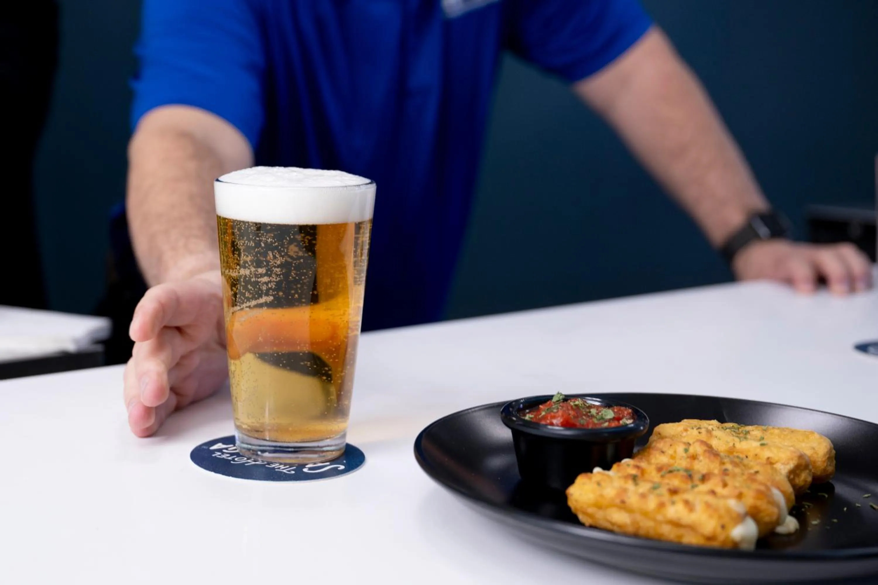 Food and drinks in The Hotel Saratoga, an Ascend Collection Hotel