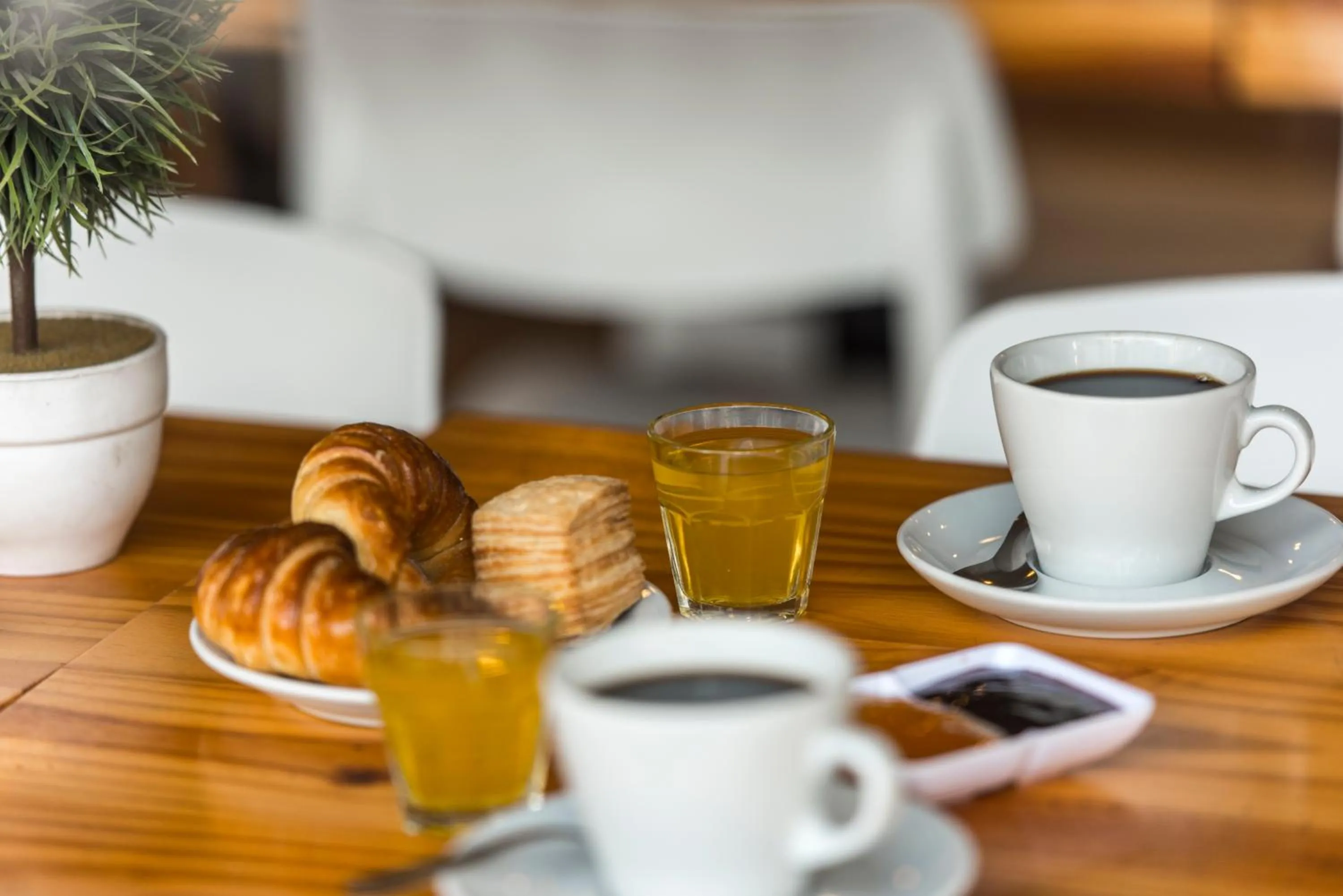 Breakfast in Novum Suites