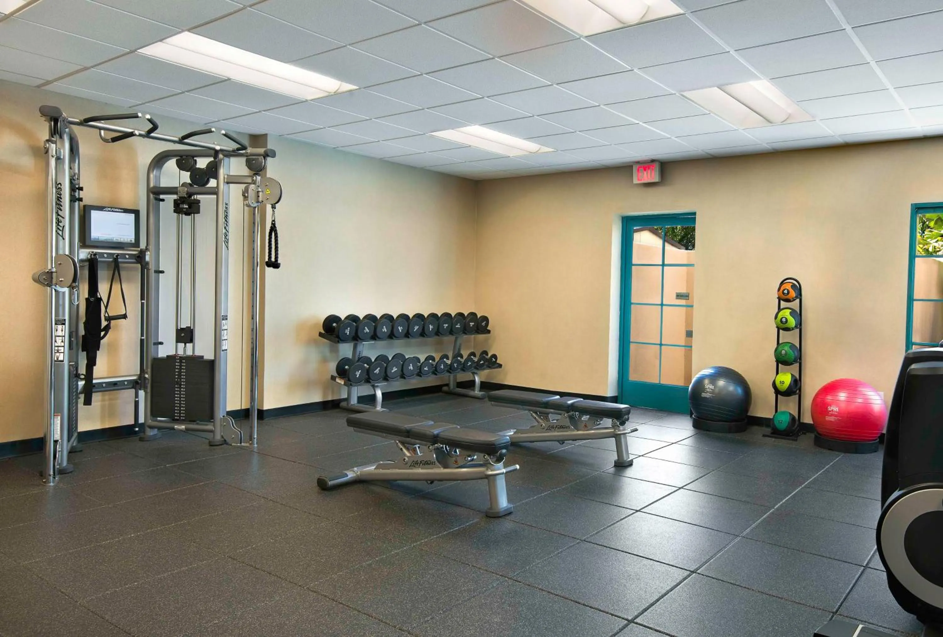 Fitness centre/facilities in DoubleTree by Hilton San Pedro