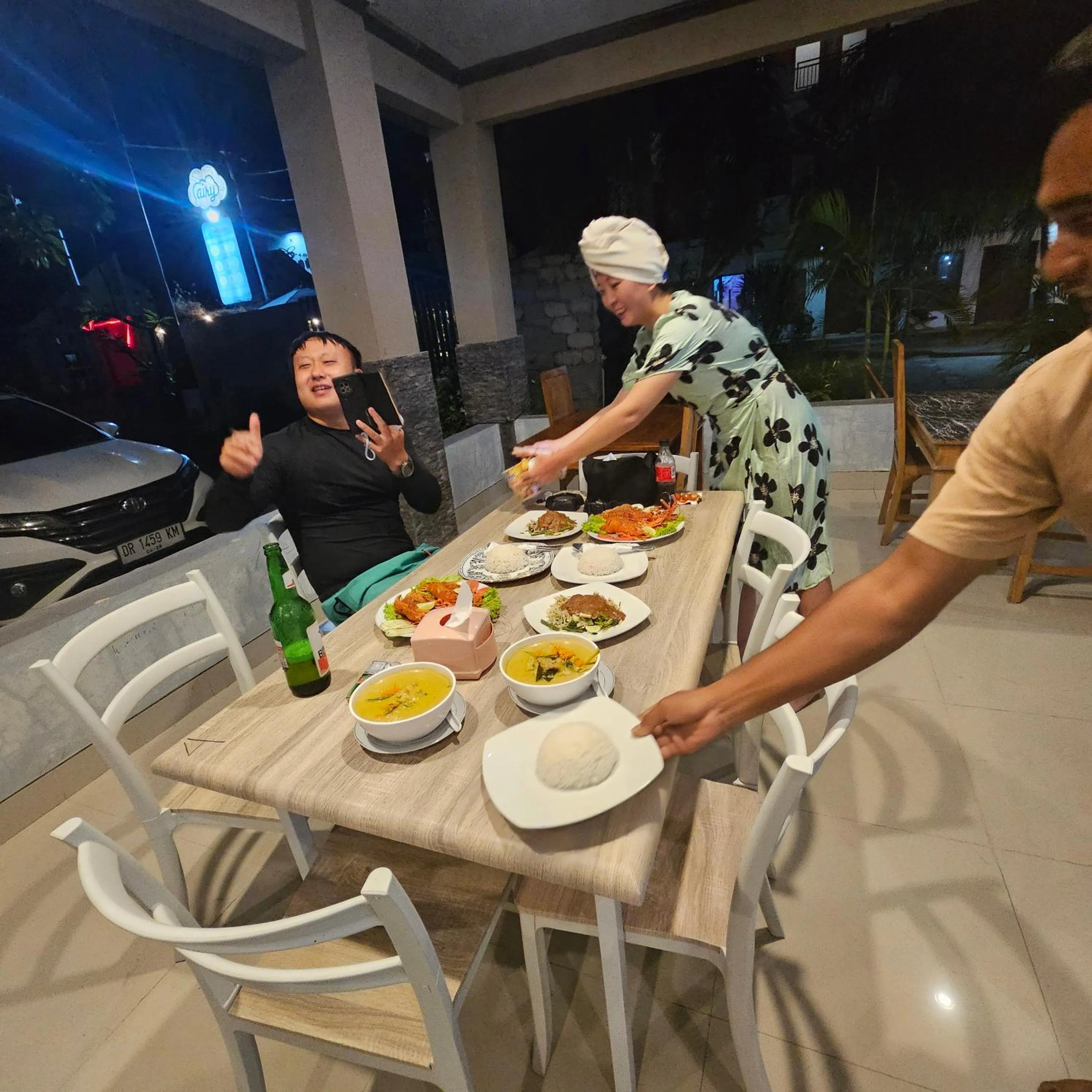 Restaurant/places to eat in Ridho Malik Hotel