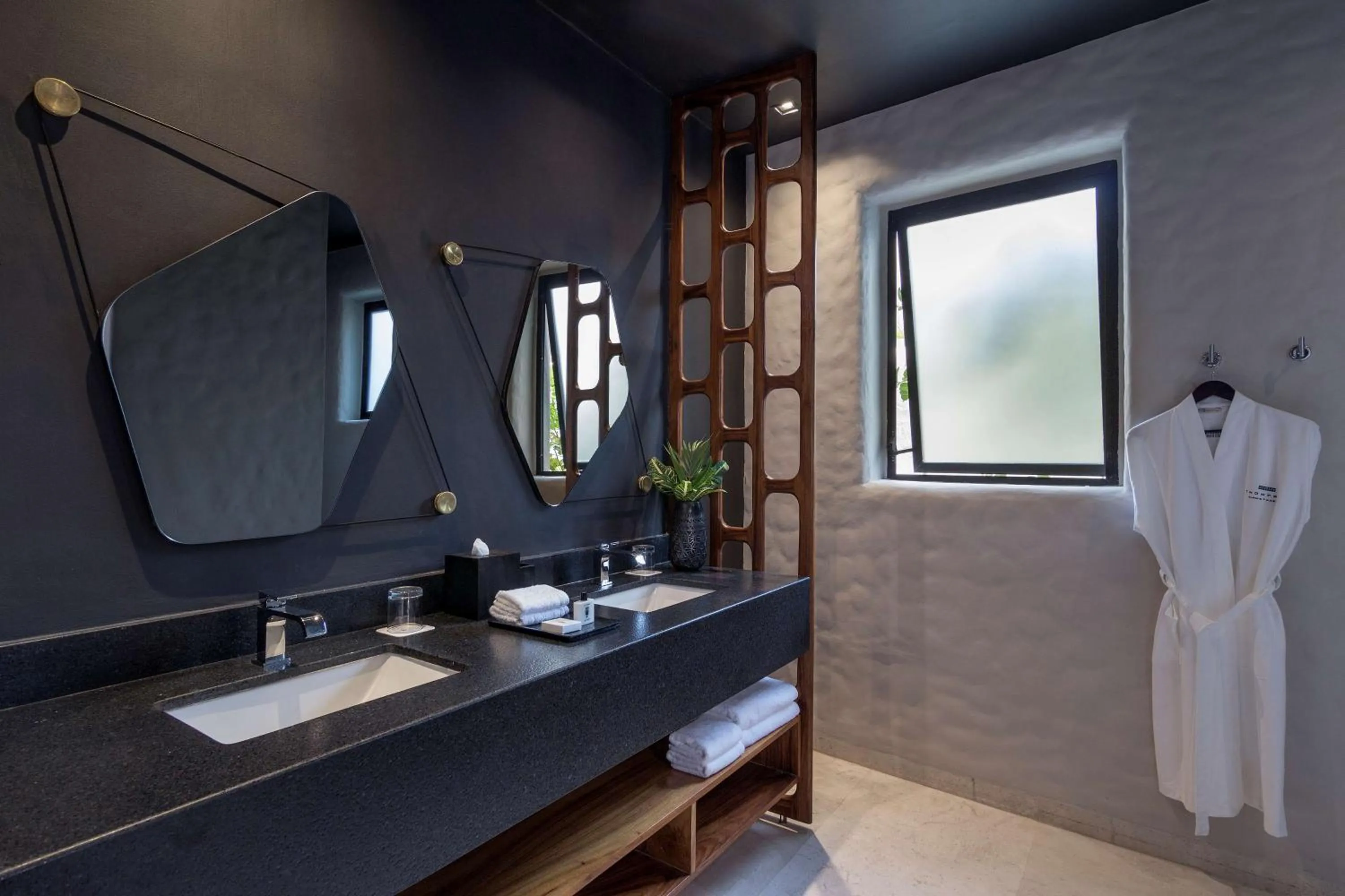 Photo of the whole room in Thompson Zihuatanejo, A Beach Resort, by Hyatt