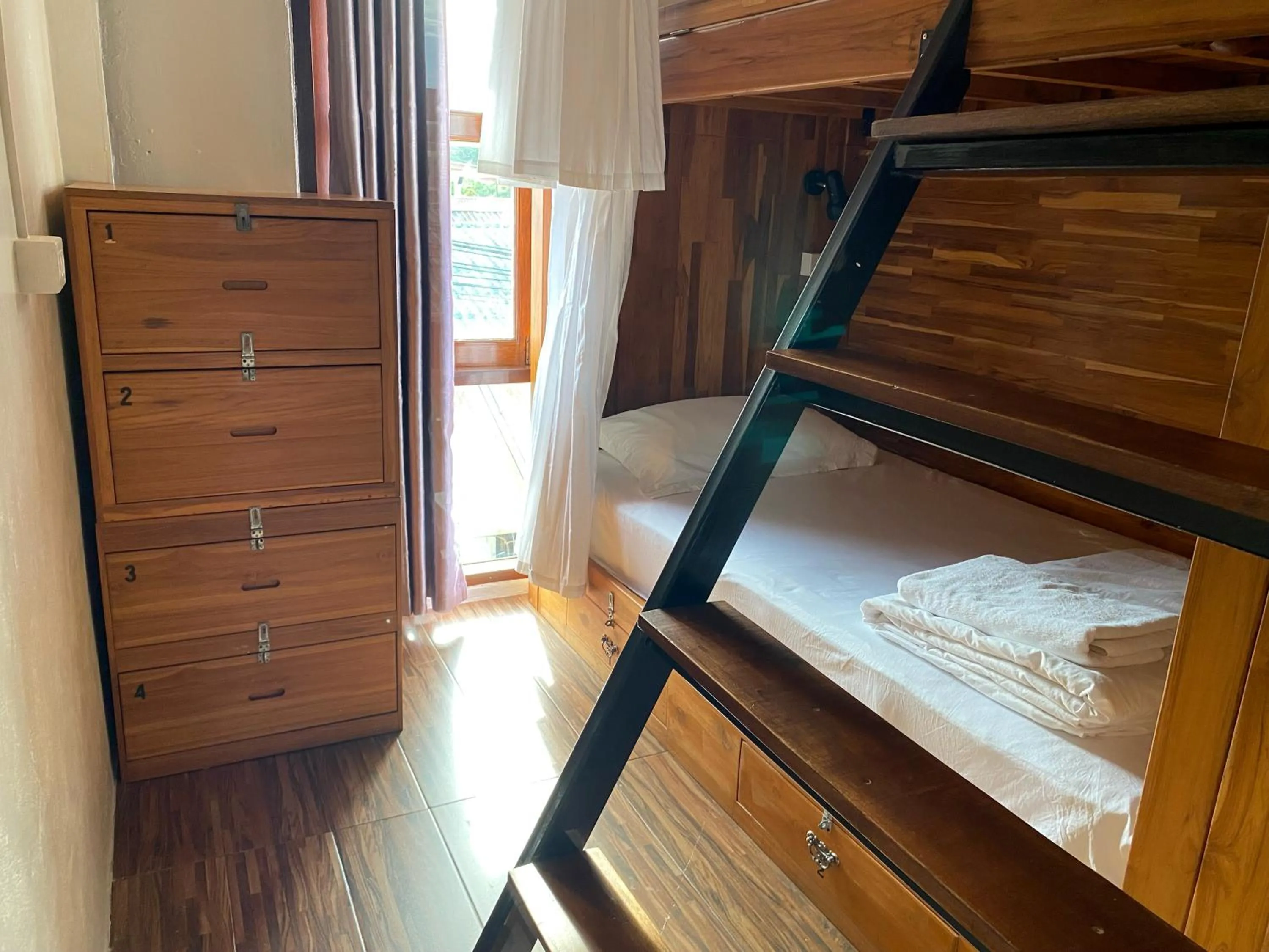 bunk bed, Bed in Bloom Cafe & Hostel