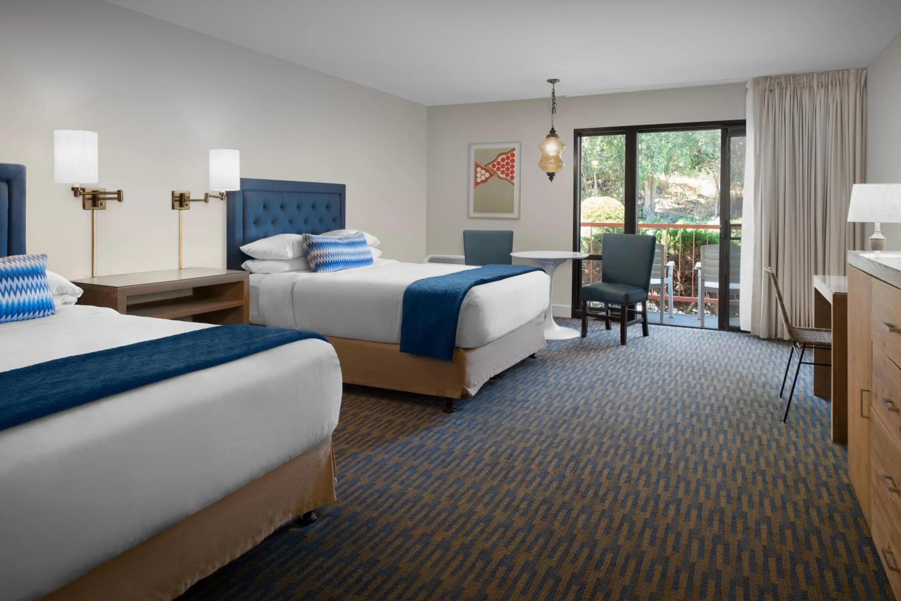 Bedroom, Bed in Ashland Hills Hotel & Suites