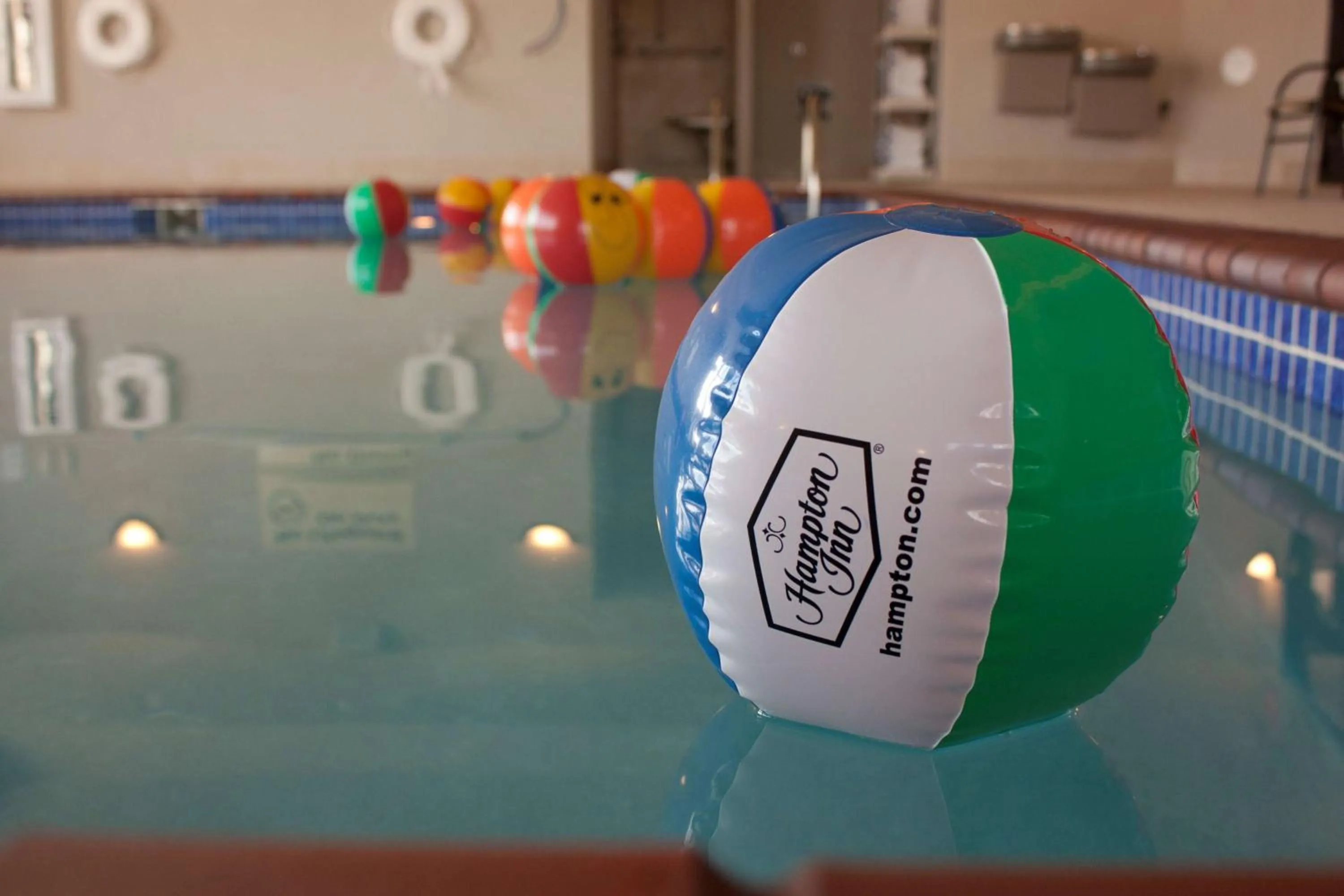 Pool view in Hampton Inn - Burlington