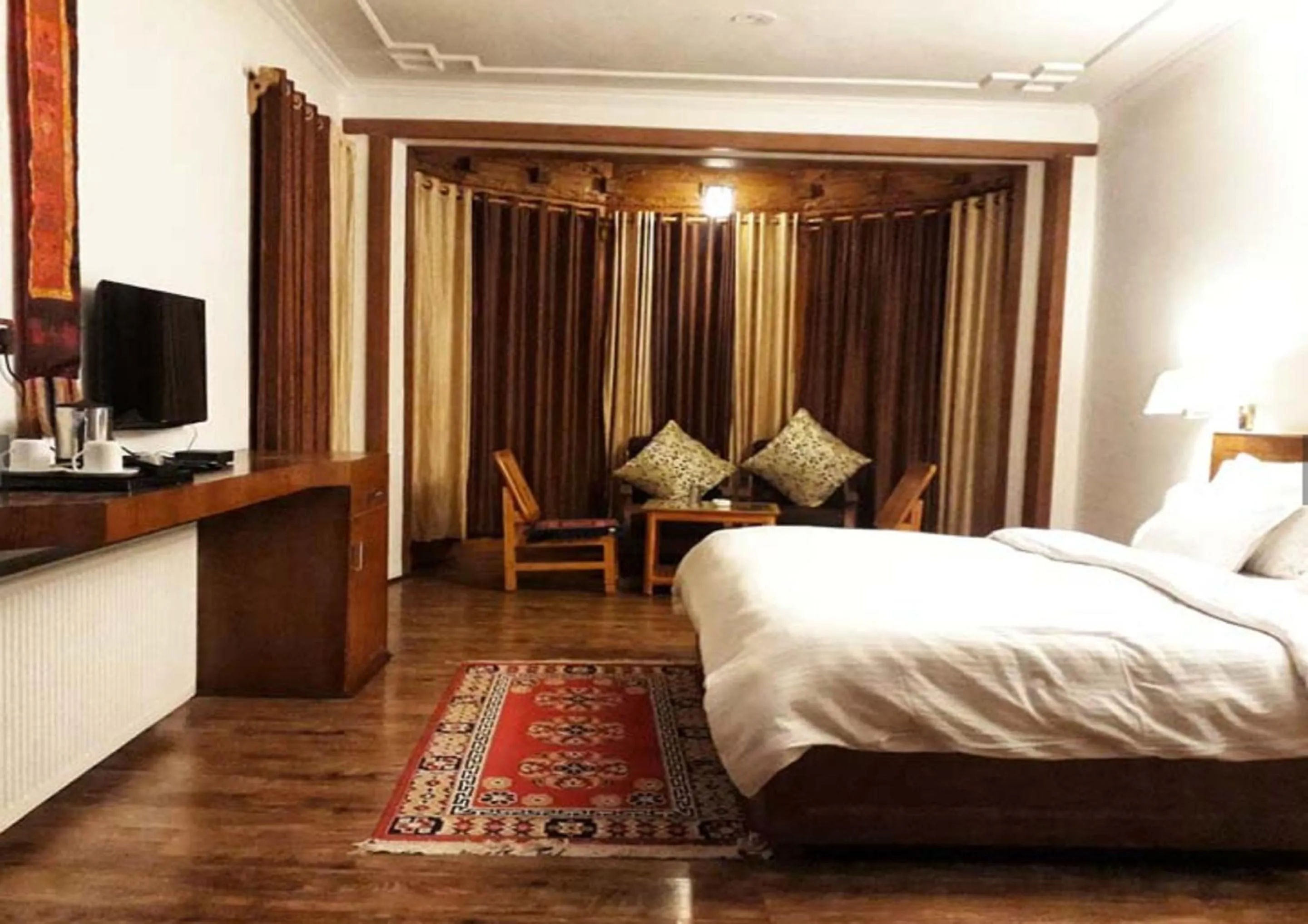 Bedroom, Bed in Himalayan Retreat-Karzoo