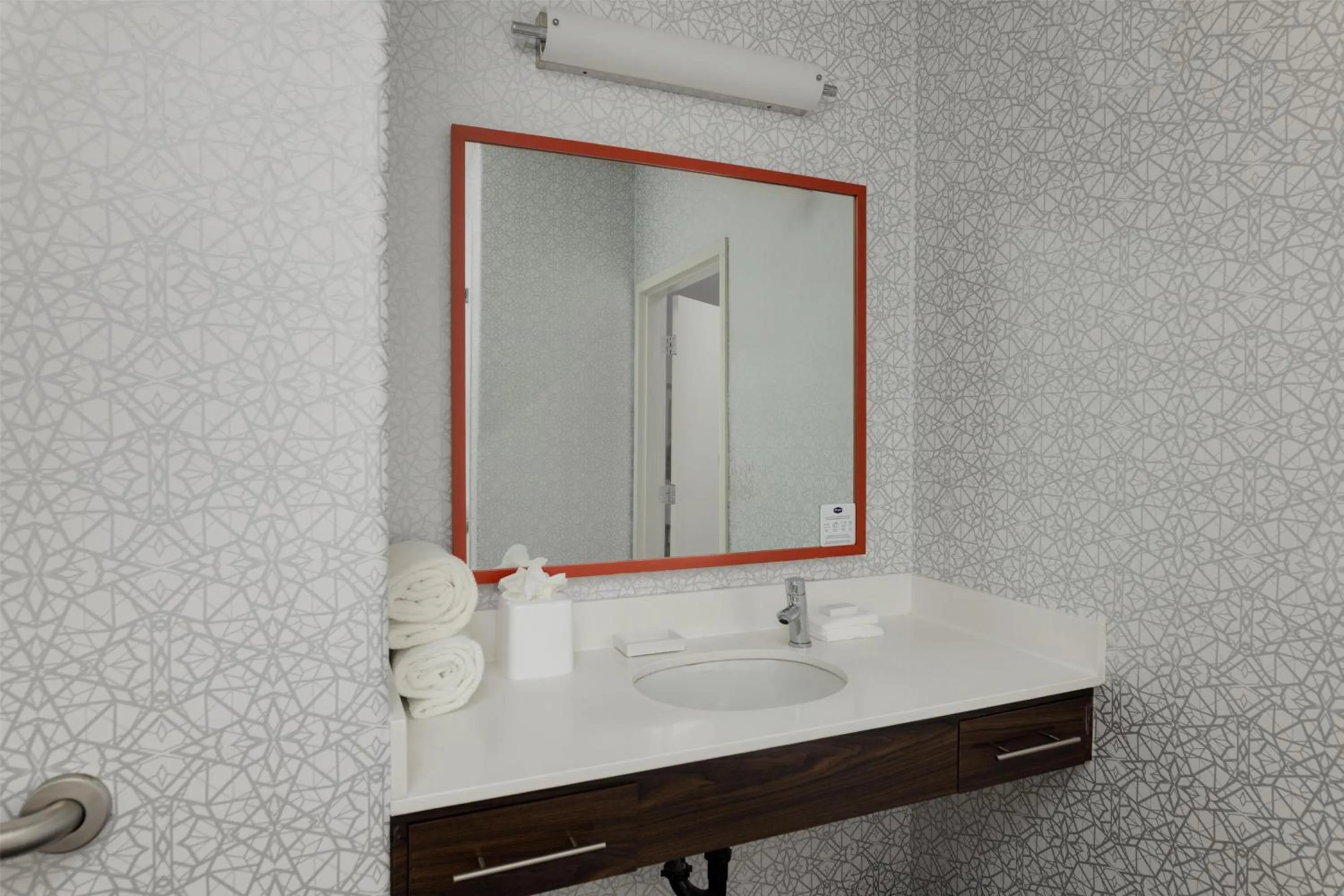 Bathroom in Hampton Inn & Suites Palmdale