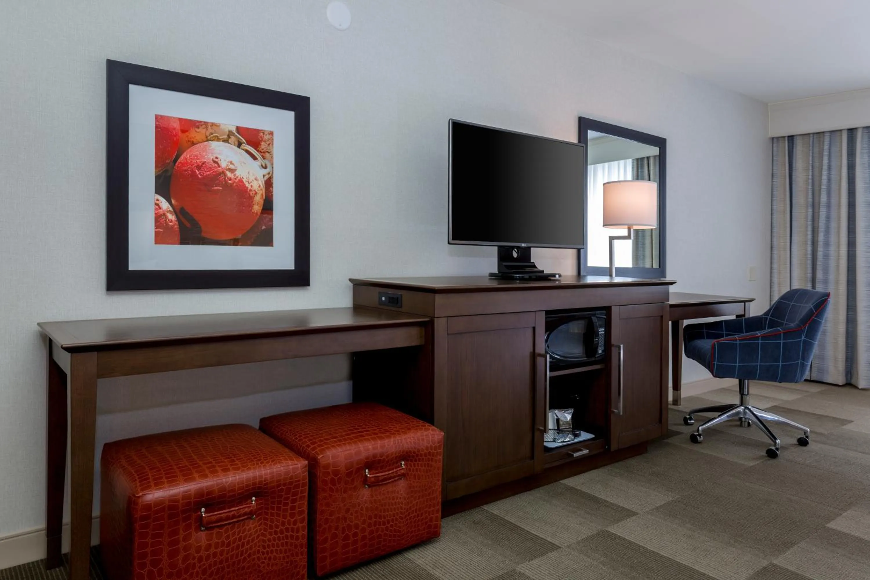 Bedroom in Hampton Inn & Suites San Diego-Poway
